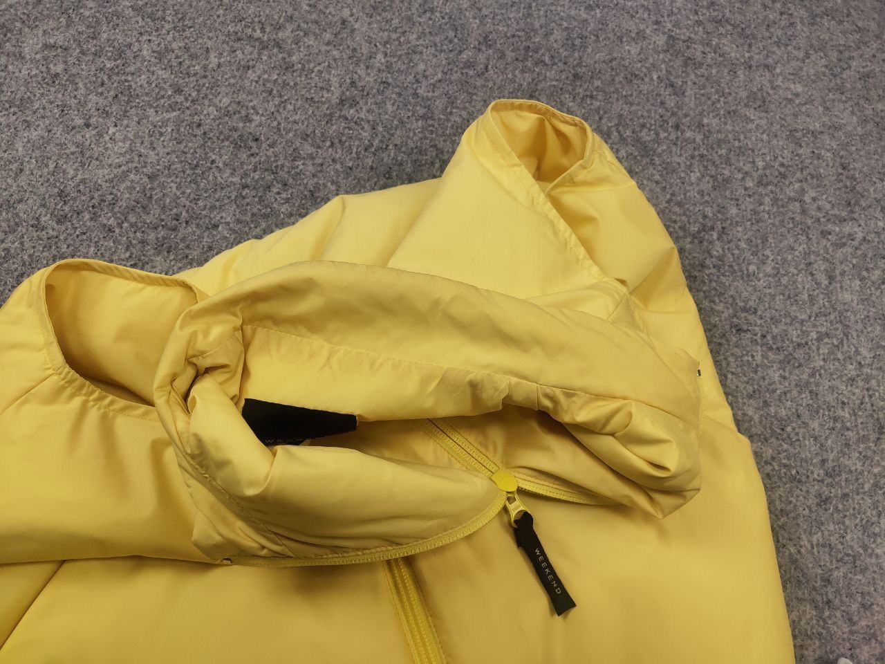 Max Mara Max Mara Weekend Lemon yellow micro down vest Zip Jacket Size M / US 6-8 / IT 42-44 - 11 Thumbnail