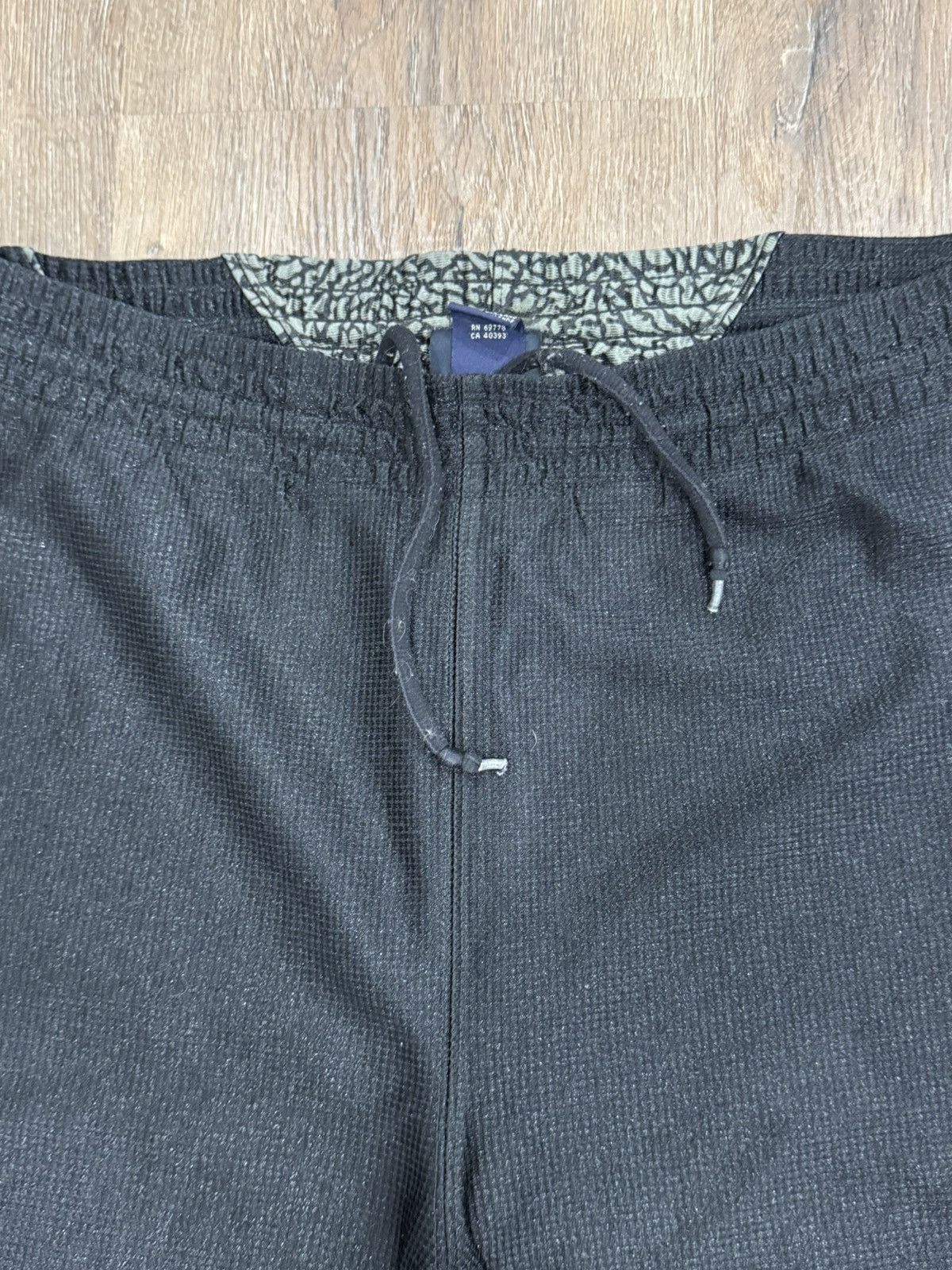 Other Champs cement basketball shorts Size US 33 - 4 Thumbnail