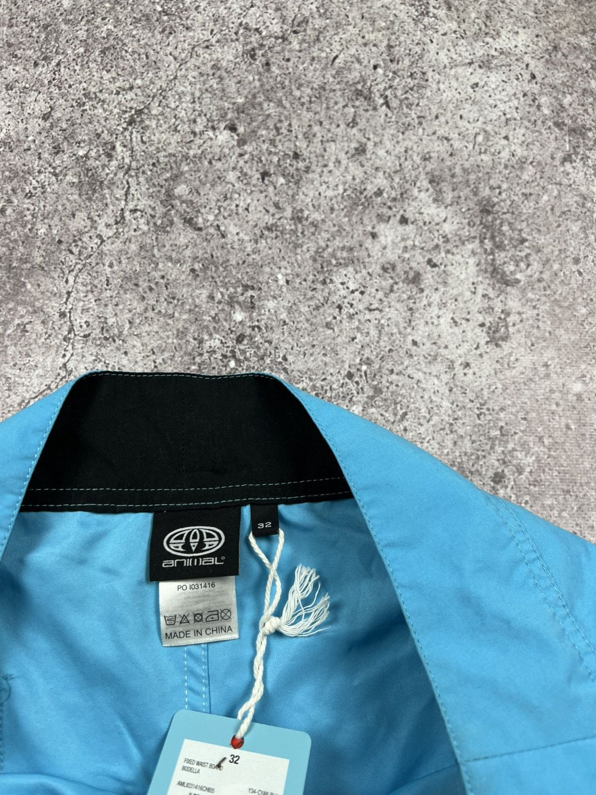 Quicksilver New Y2K Vintage Animal Shorts Billabong Quicksilver Style Size US 32 / EU 48 - 10 Thumbnail