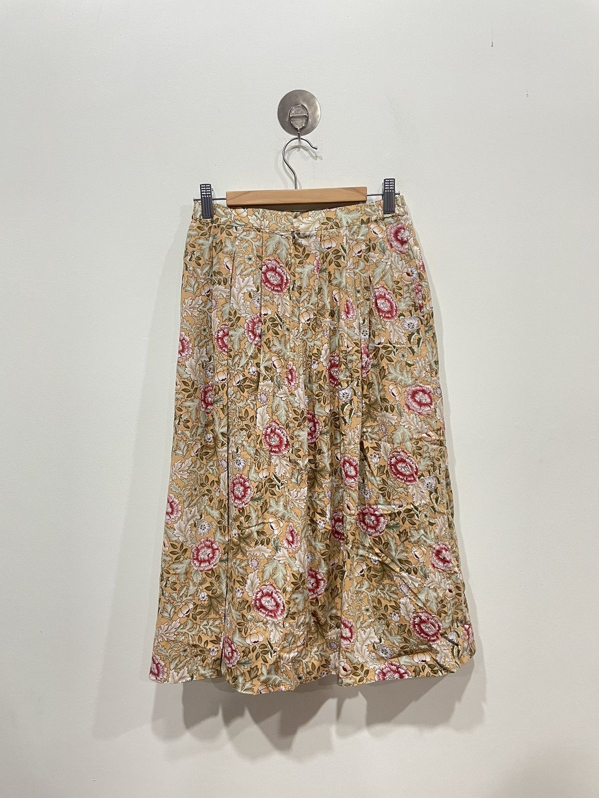 Burberry Burberry Flower Pleated Skirt Size 26" / US 2 / IT 38 - 2 Thumbnail