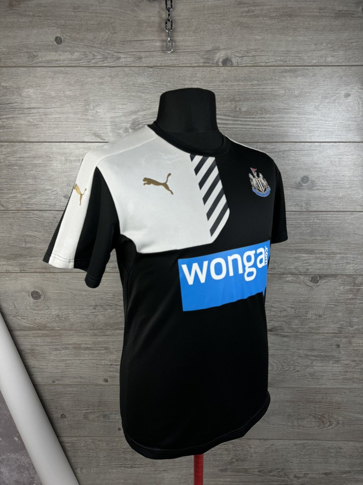 Puma PUMA NEW CASTLE UNITED SOCCER JERSEY Y2K Size M Size US M / EU 48-50 / 2 - 2 Thumbnail