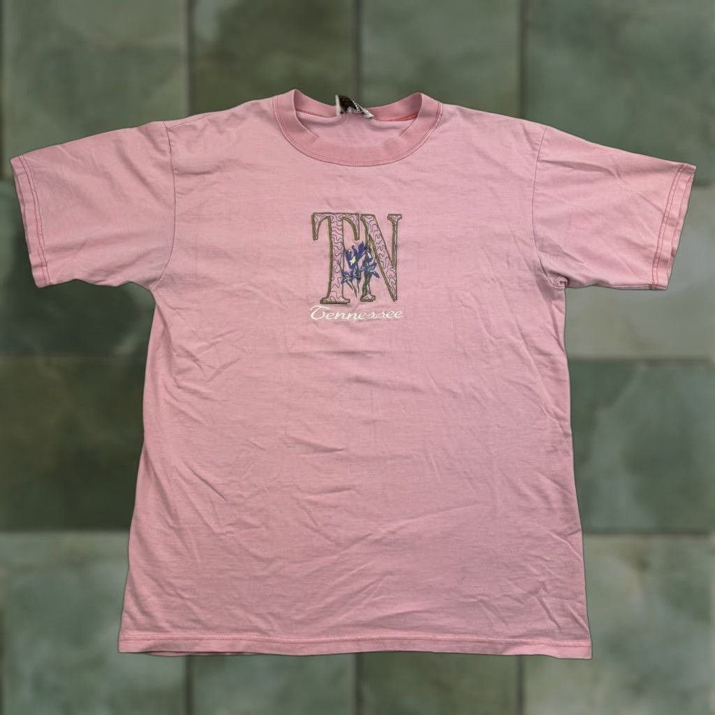 Pinko VINTAGE Time Square Sportswear Tennessee Shirt Adult Large Pink Flower Embroidered 90s USA Country Mens T-Shirt Size US L / EU 52-54 / 3 - 1 Thumbnail