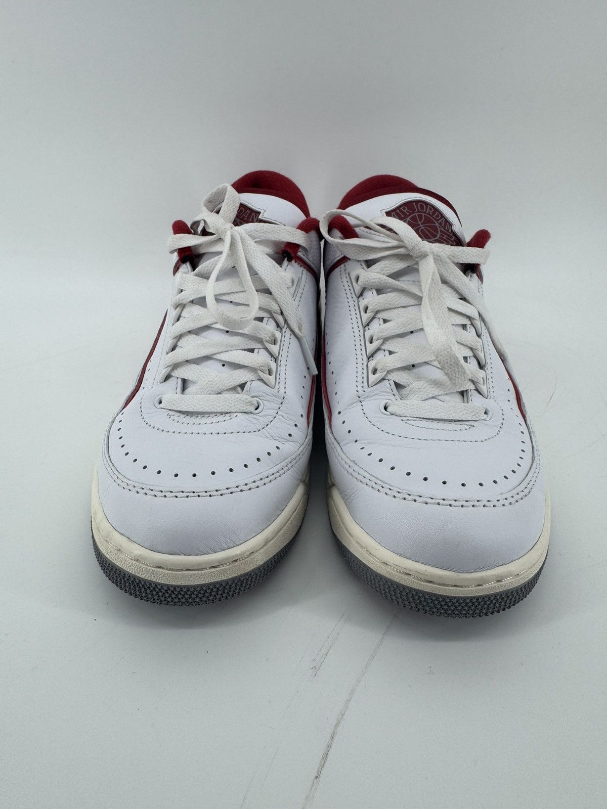 Jordan Brand Jordan 2/3 'White Varsity Red size 9.5 Size US 9.5 / EU 42-43 - 2 Thumbnail