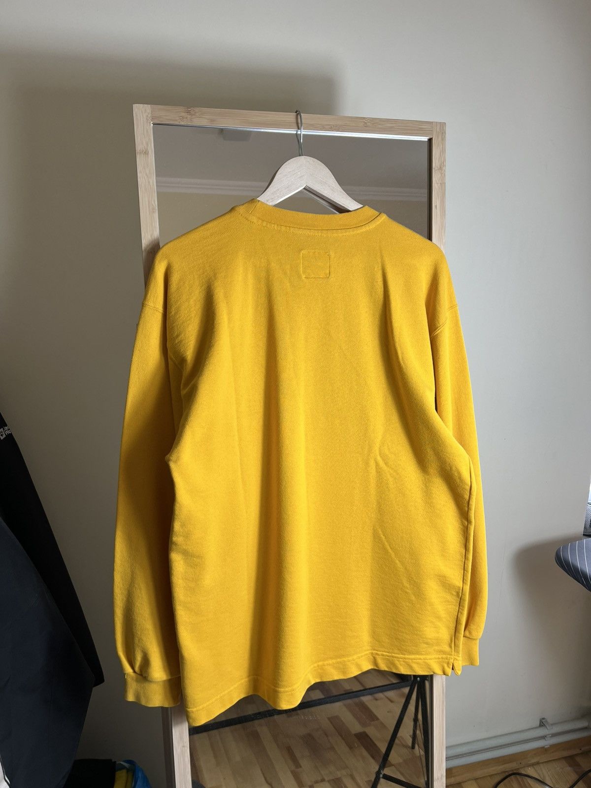 Nike Men’s Vintage Y2K Nike Sweatshirt Size US M / EU 48-50 / 2 - 2 Thumbnail