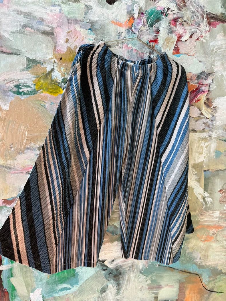 Issey Miyake Issey Miyake size:3 Blue pleated and deformed trousers Size 31" - 3 Thumbnail