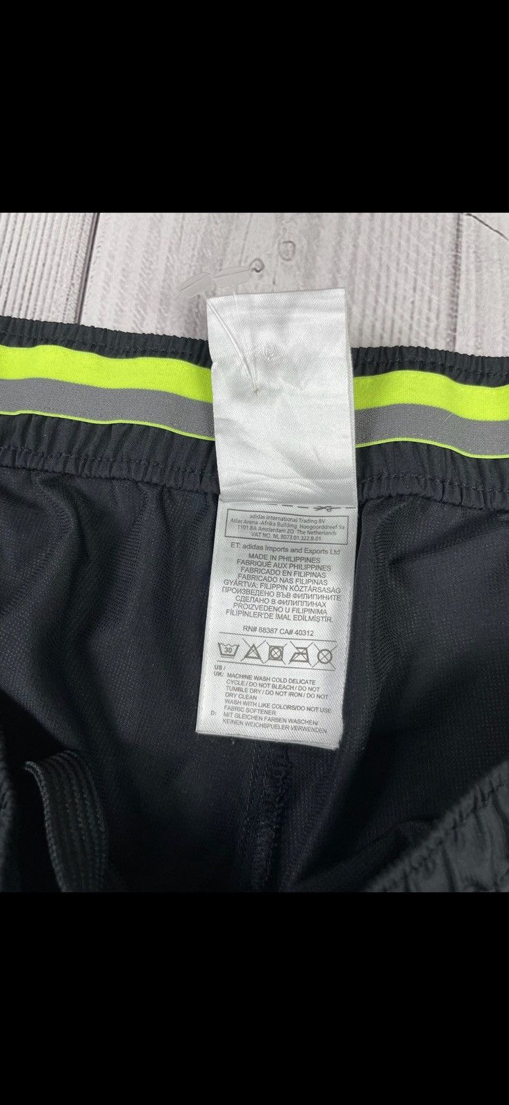 Adidas Vintage adidas Chelsea soccer shorts size XL black away Size US 36 / EU 52 - 5 Thumbnail