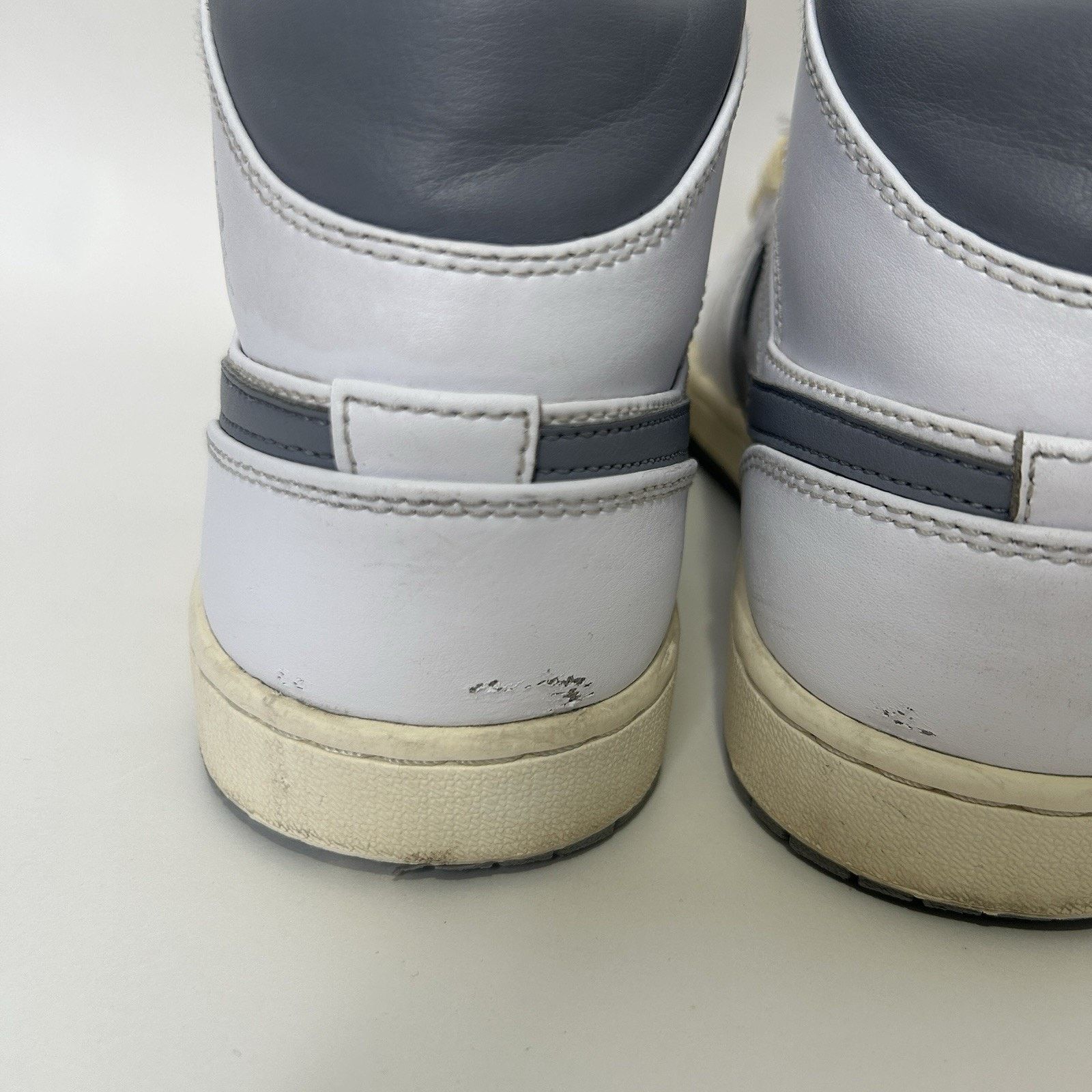 Jordan Brand Nike Air Jordan 1 Mid Retro “Neutral Grey White” 554724-135 Size US 9.5 / EU 42-43 - 10 Thumbnail