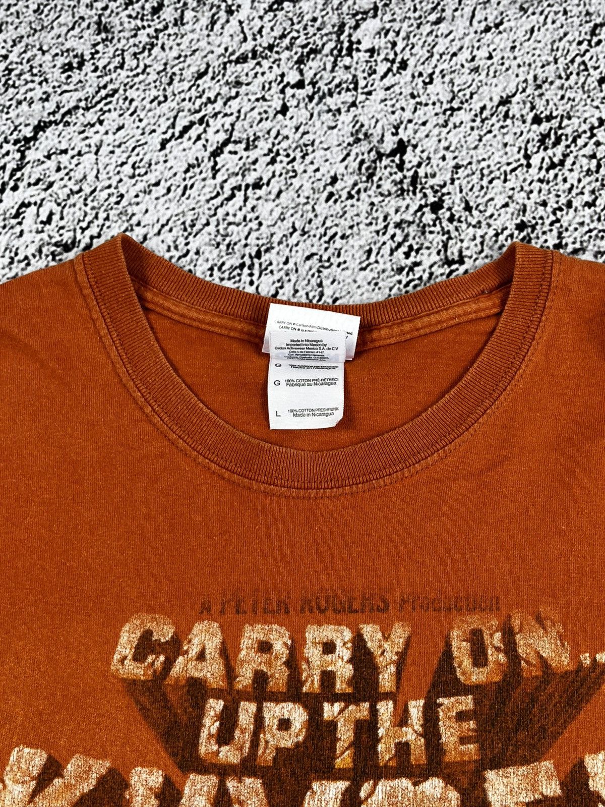 Vintage Vintage Y2K Carry On big logo tee streetwear size L Size US L / EU 52-54 / 3 - 7 Thumbnail