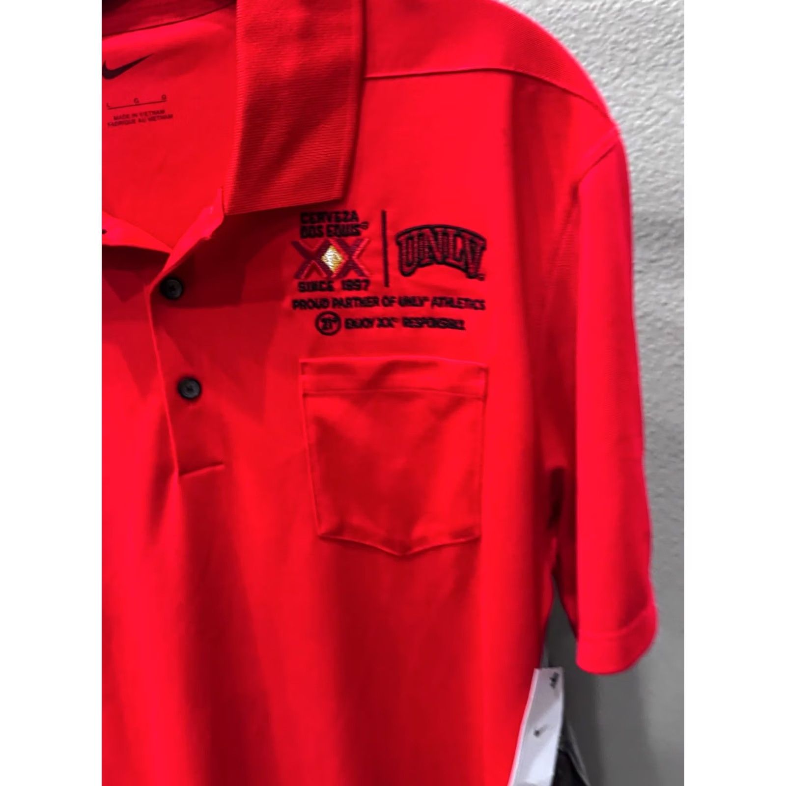 Nike nike UNLV Dos Equis Embroidered Red POLO SHIRT Large L Mens Size US L / EU 52-54 / 3 - 3 Thumbnail