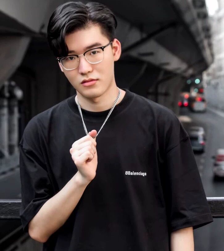 Balenciaga Balenciaga Black logo monogrammed embroidered cotton crew Size US S / EU 44-46 / 1 - 9 Thumbnail