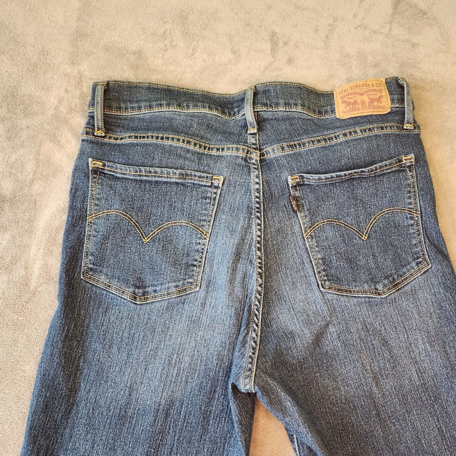 Levi's Levi's Women's 724 High-Rise Street Jeans Size 32x28 Size 32" / US 10 / IT 46 - 13 Thumbnail