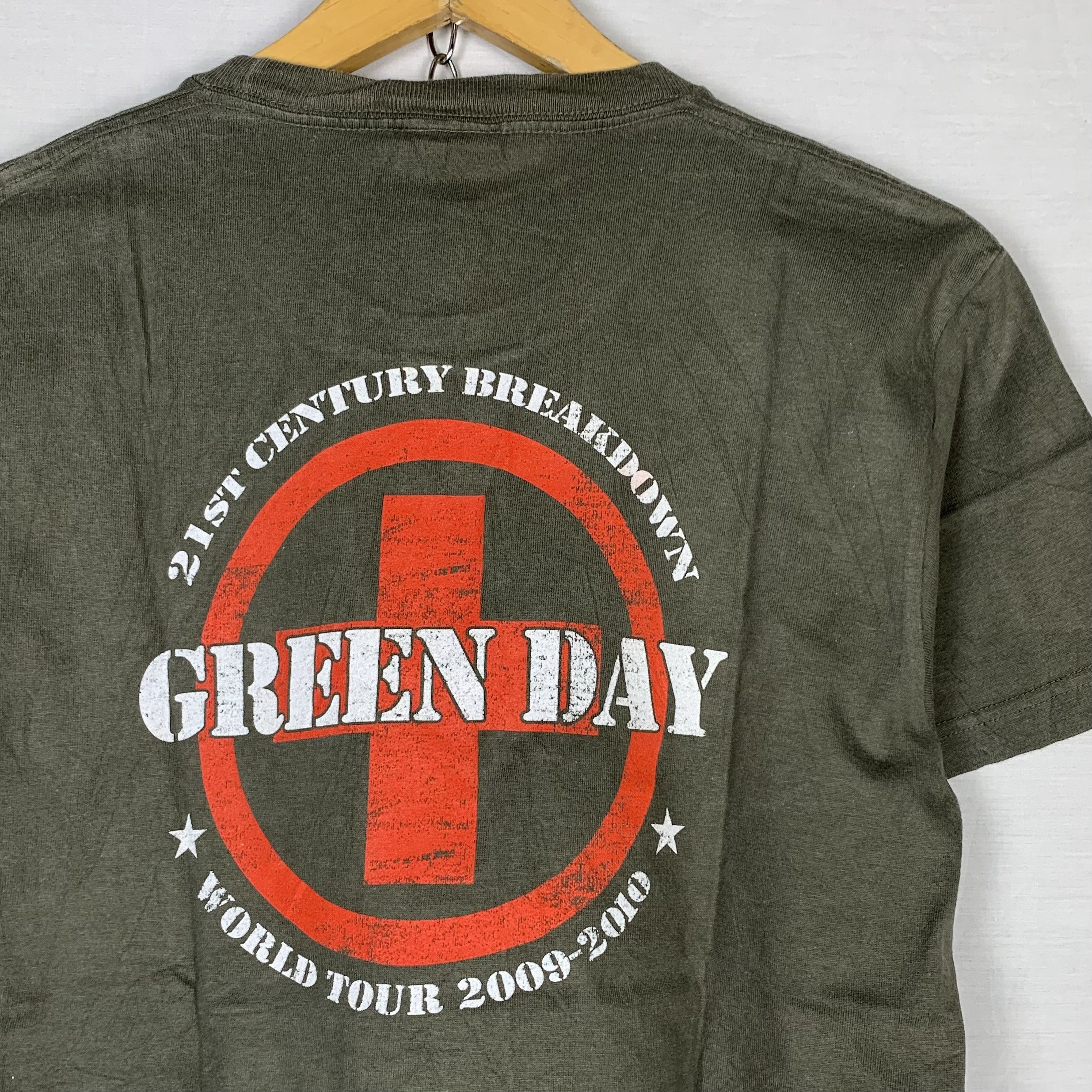 Band Tees Green Day 2009-2010 World Tour 21st Century Band Tshirt Size US S / EU 44-46 / 1 - 4 Thumbnail