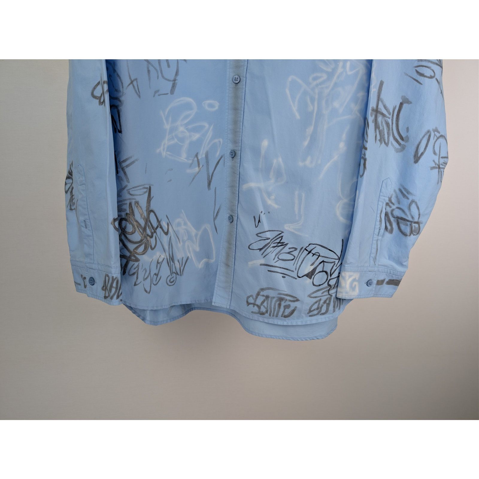 Balenciaga o1rshd1 Cotton Poplin Graffiti Shirt in Sky Blue Size US L / EU 52-54 / 3 - 4 Thumbnail