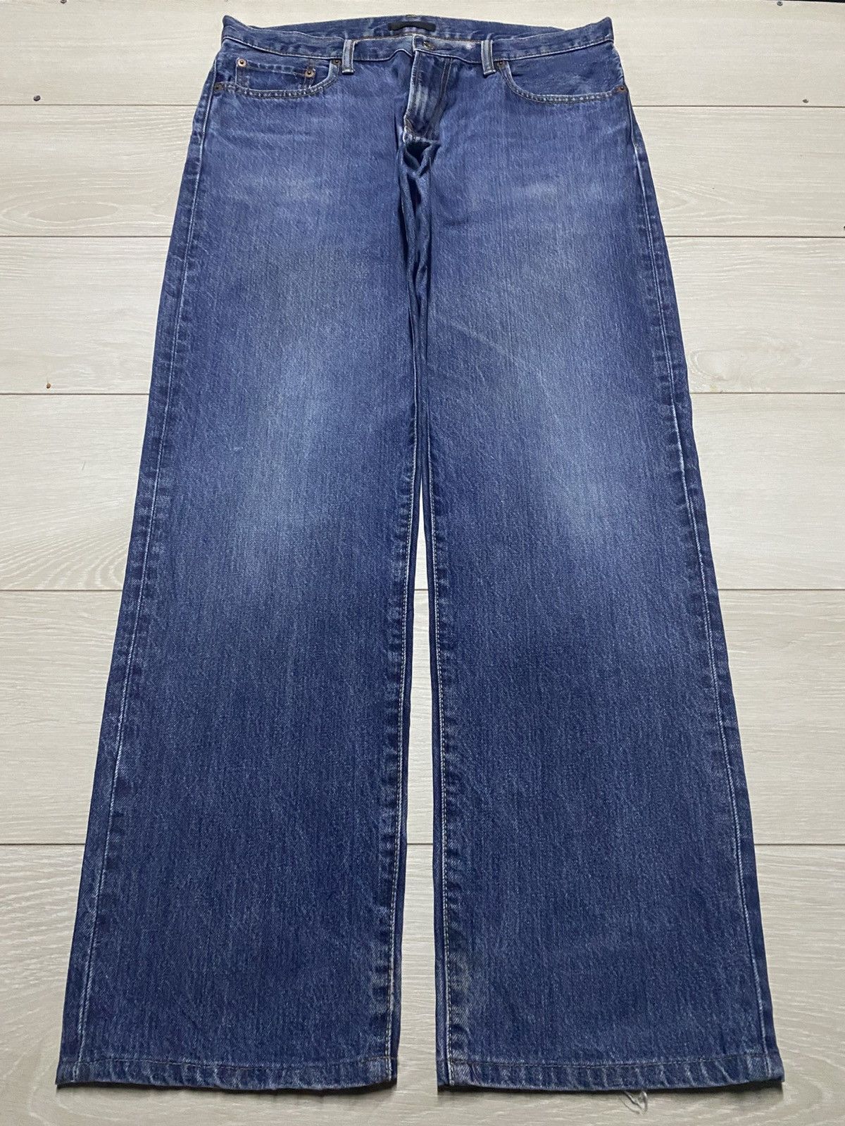 Uniqlo Vintage Japanese Brand Uniqlo Blue Wash Distressed Jeans Size US 35 - 1 Thumbnail
