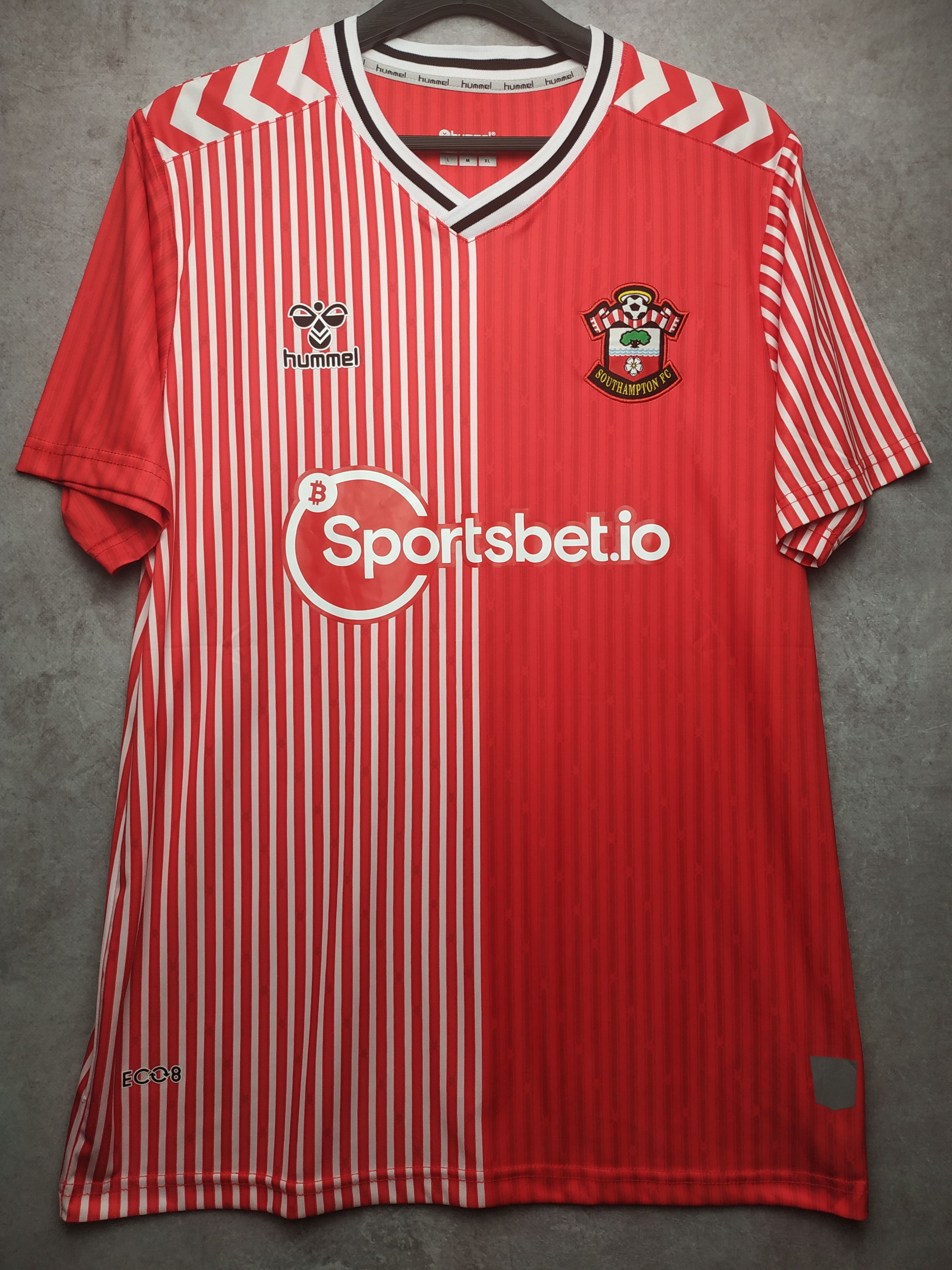 Hummel Hummel Southampton FC 2023/24 Soccer Jersey Football Shirt Size US L / EU 52-54 / 3 - 1 Thumbnail