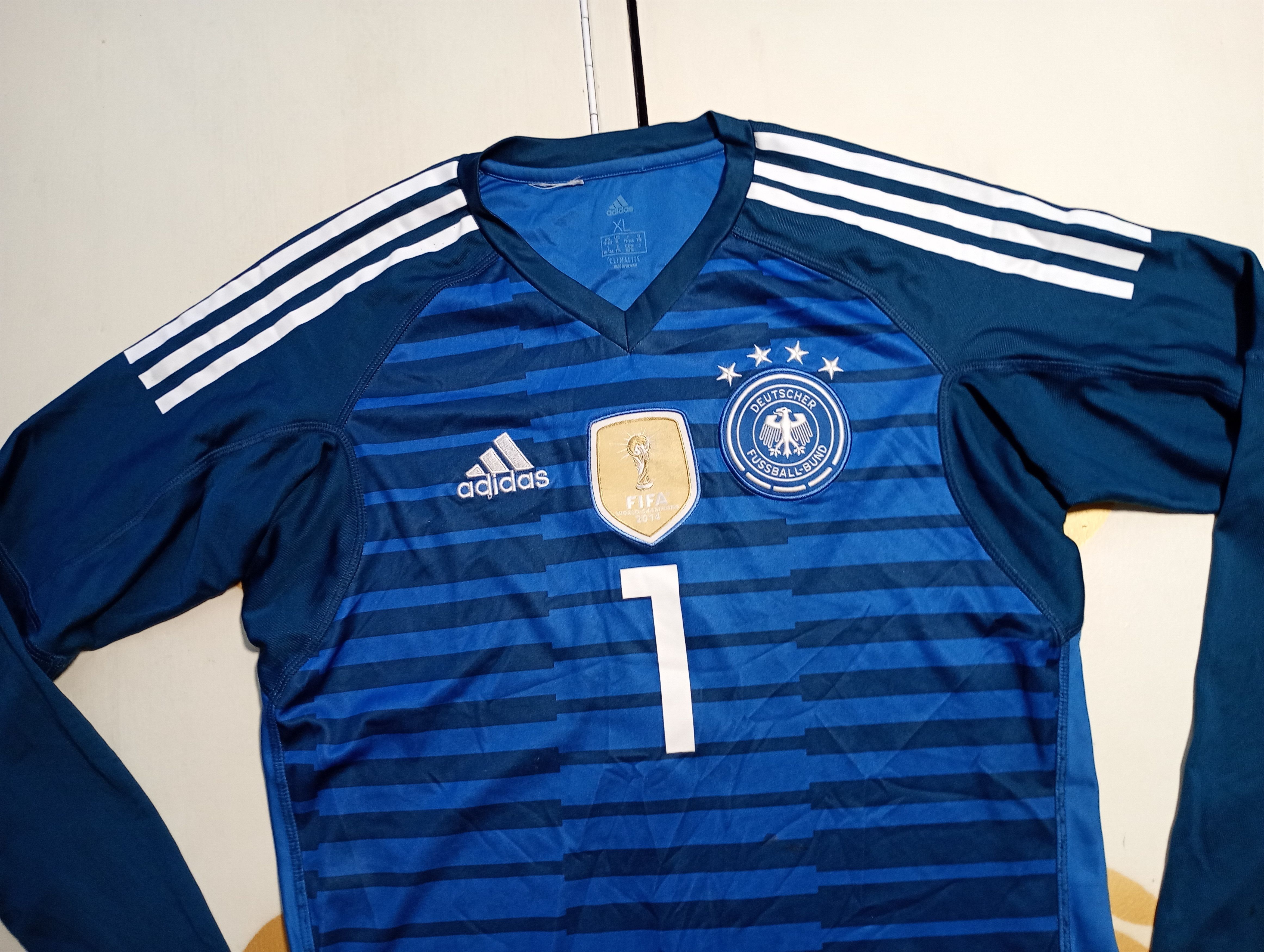 Adidas Adidas Germany Jersey 1 Neuer 2018-2019 Junior size XL Size US S / EU 44-46 / 1 - 4 Thumbnail