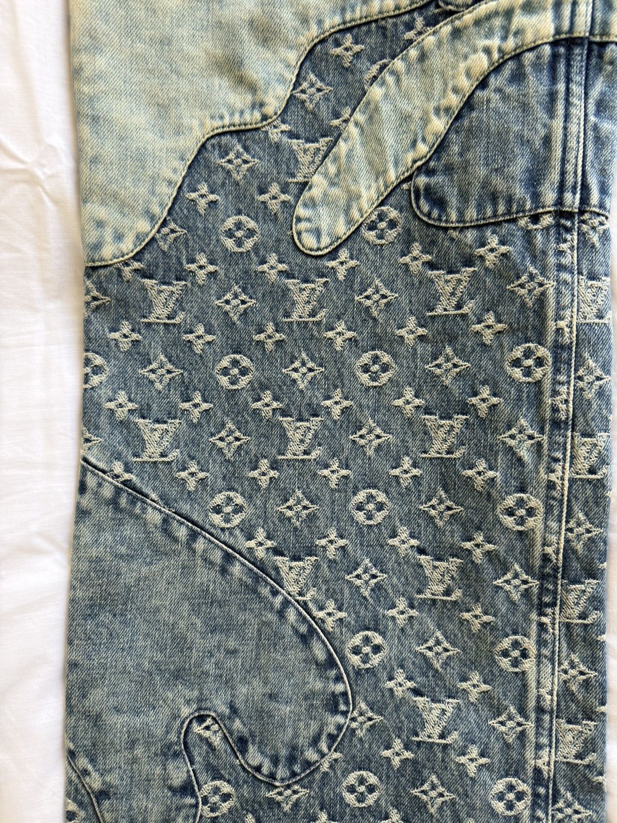 Louis Vuitton × Nigo LV x Nigo Monogram Crazy Denim Jeans Size US 33 - 16 Thumbnail