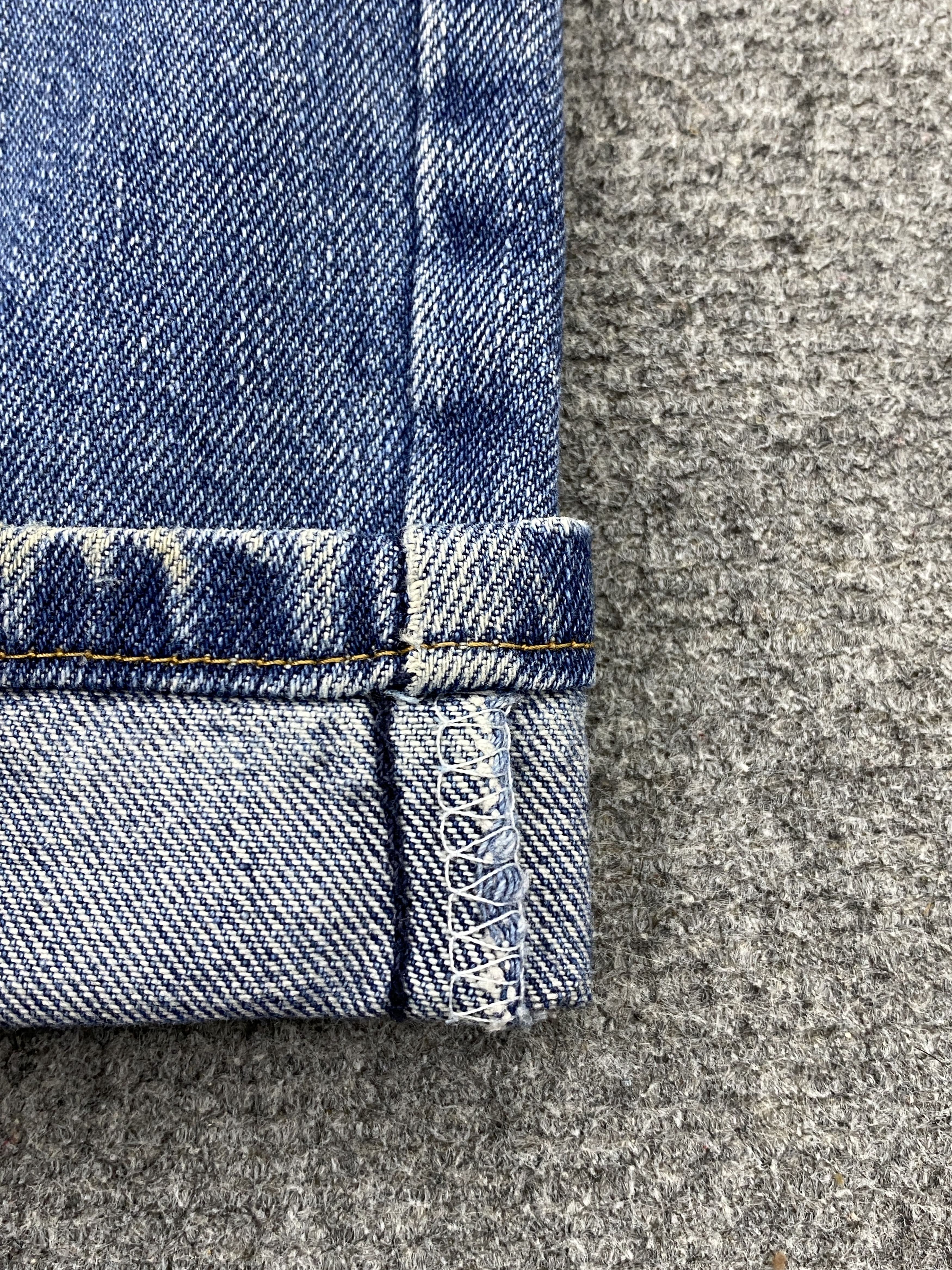 Levi's × Vintage Blue Denim Vintage Levi's 505 Jeans Size US 37 - 7 Thumbnail
