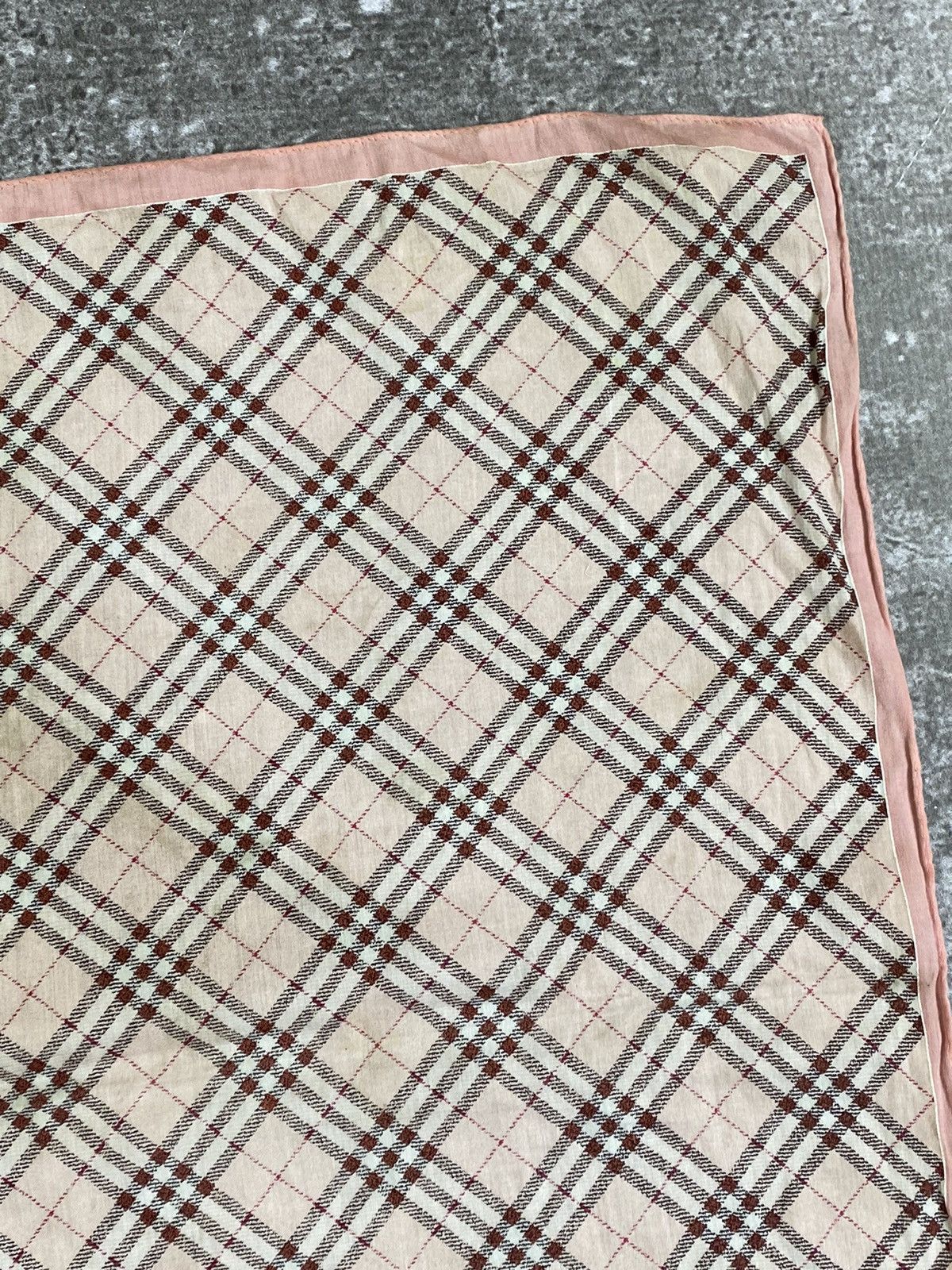 Burberry Burberry Handkerchief / Bandana / Neckerchief Size ONE SIZE - 7 Thumbnail