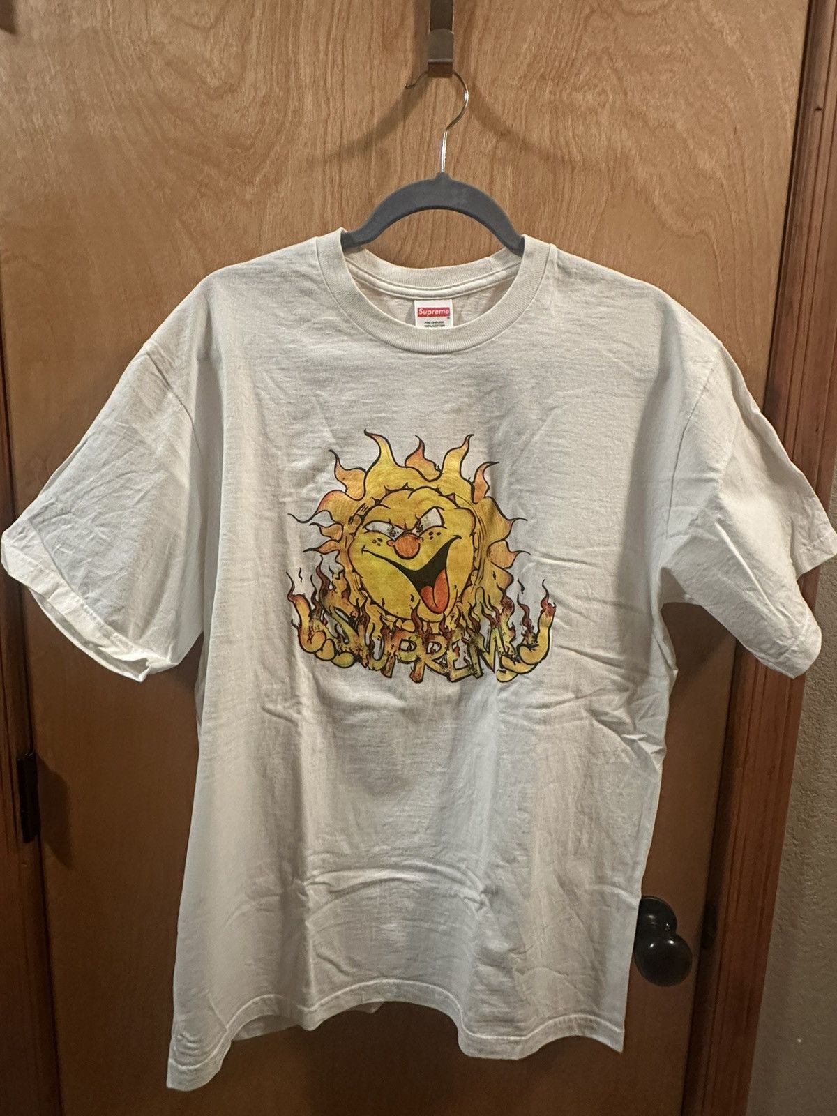 Supreme Supreme sun t shirt Size US L / EU 52-54 / 3 - 1 Thumbnail