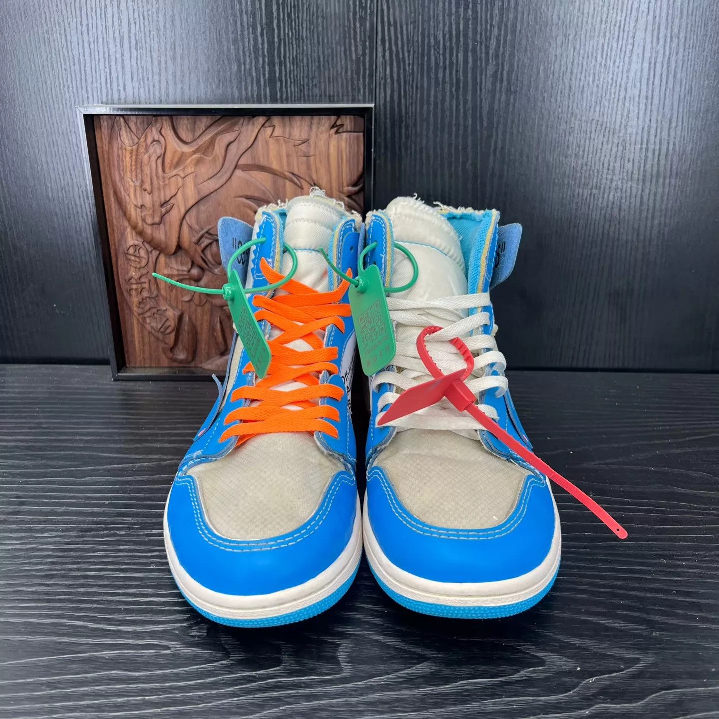 Chanel OW x Air Jordan 1 University Blue 44.5 Near Mint Size US 10.5 / EU 43-44 - 6 Thumbnail