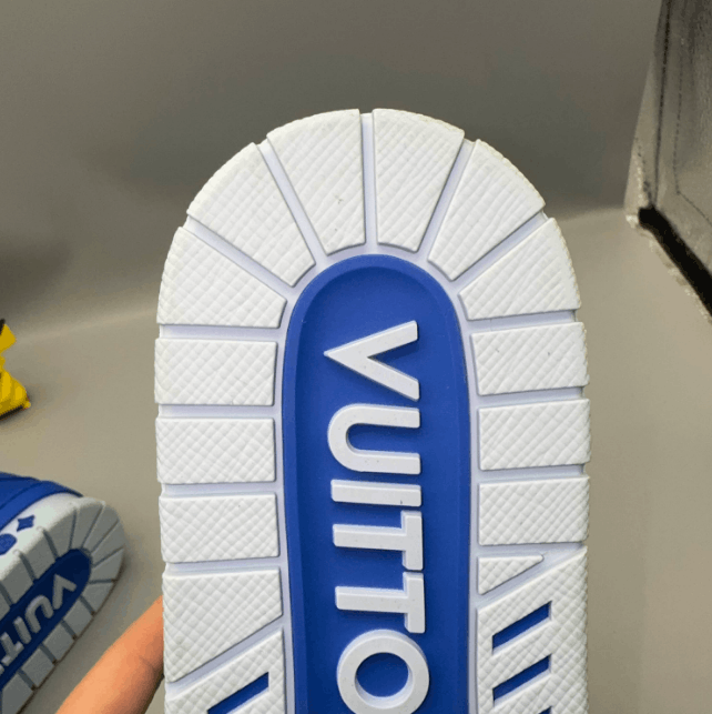 Louis Vuitton Louis Vuitton low-top sneakers Size US 7 / EU 40 - 7 Thumbnail