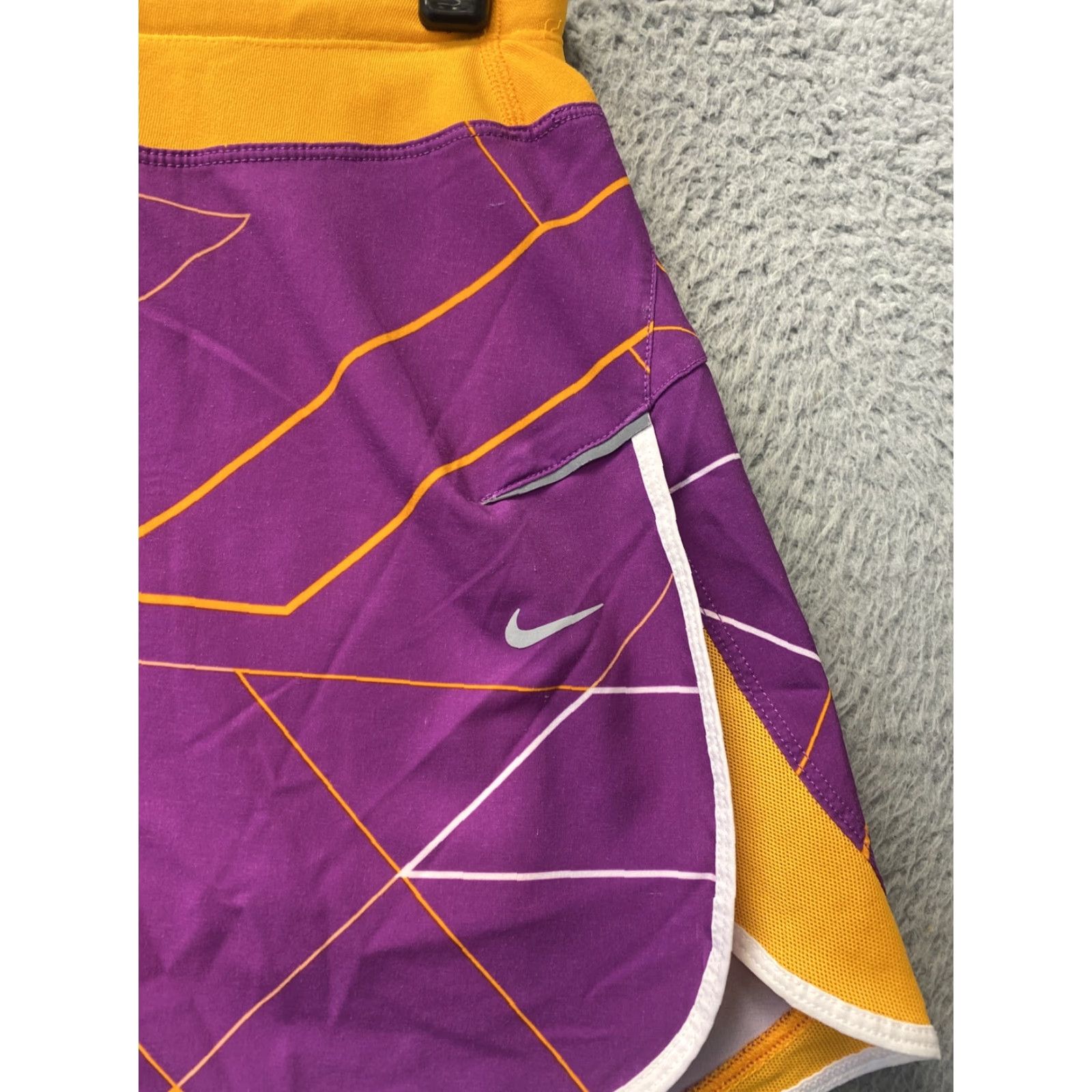 Nike Nike Fit-Dry Women's Size Small Tennis/Golf Skirt/Short - Multicolor/57-37 Size S / US 4 / IT 40 - 2 Thumbnail