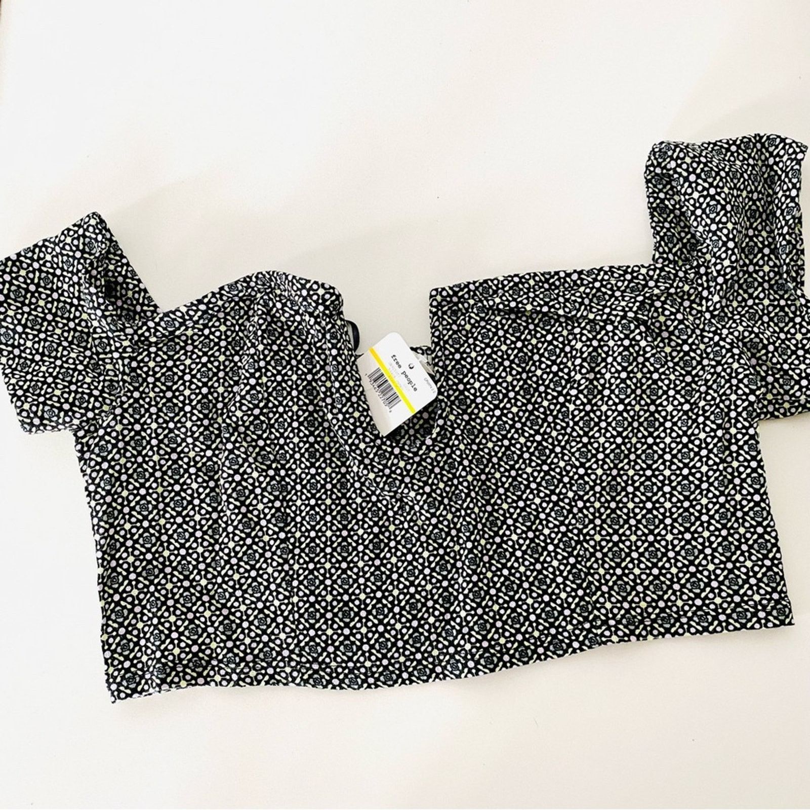 Free People NEW FP FREE PEOPLE Black White Print Neck Crop Top Shirt Size M / US 6-8 / IT 42-44 - 2 Thumbnail