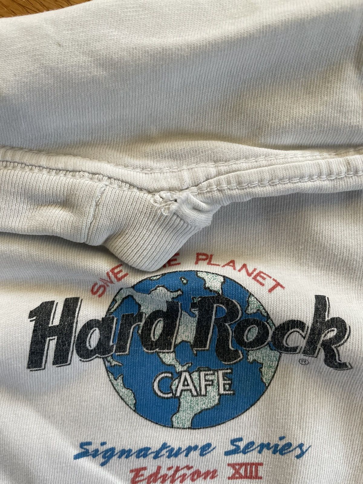 Hard Rock Cafe Rare 1995 hard rock cafe t-shirt Size US L / EU 52-54 / 3 - 7 Thumbnail