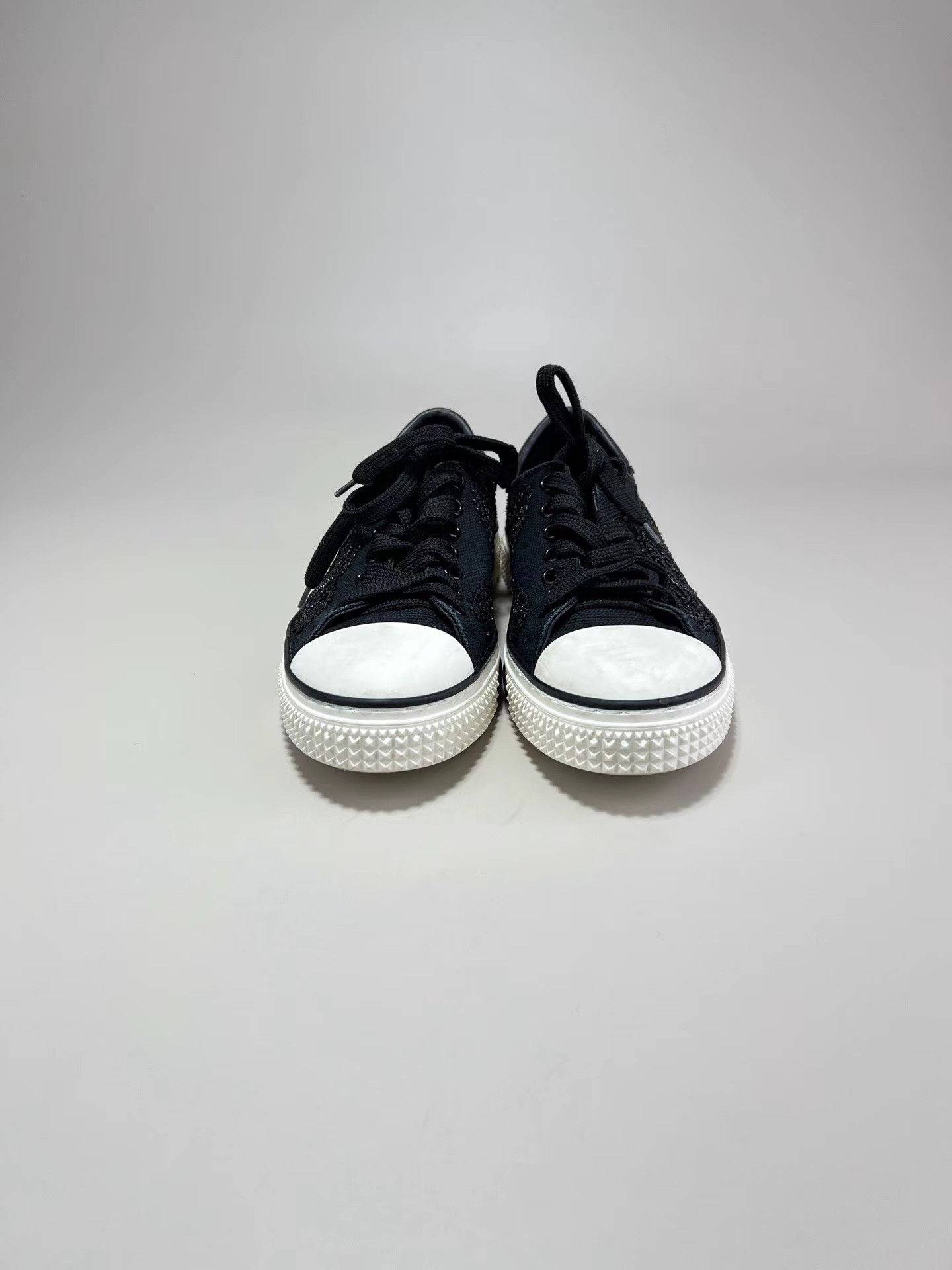 Valentino VALENTINO Beaded Low-Top Canvas Sneakers Size US 7.5 / IT 37.5 - 2 Thumbnail