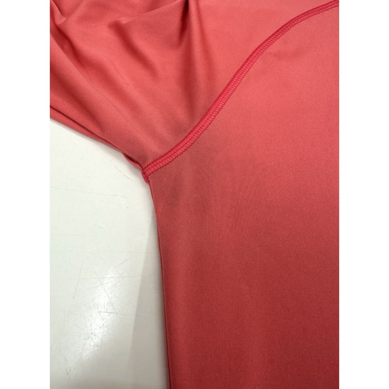 Under Armour Under Armour Womens Hoodie Pink Small Semi Fitted Long Sleeve Heatgear Athletic Shirt Mens? (Note: final answer should be the optimized title only) Size S / US 4 / IT 40 - 3 Thumbnail