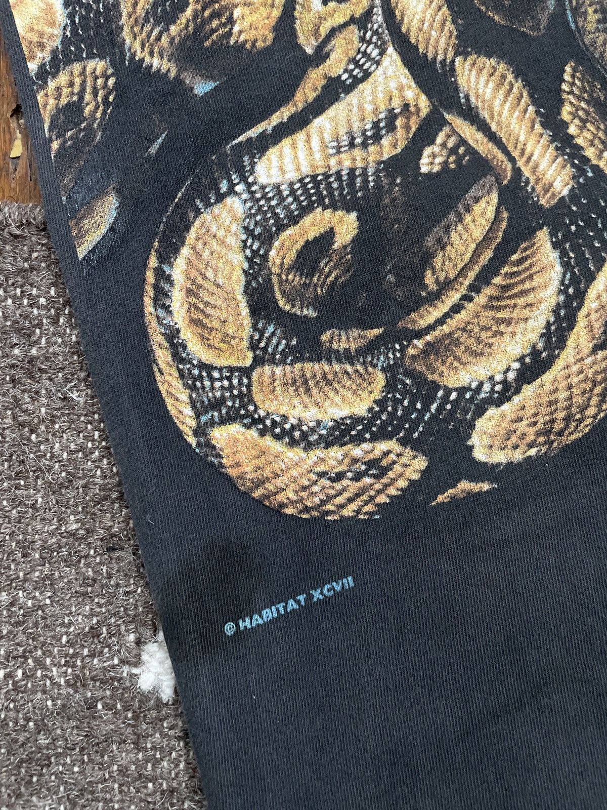 Vintage VINTAGE SNAKE PRINT BIG GRAPHIC Size US L / EU 52-54 / 3 - 8 Thumbnail