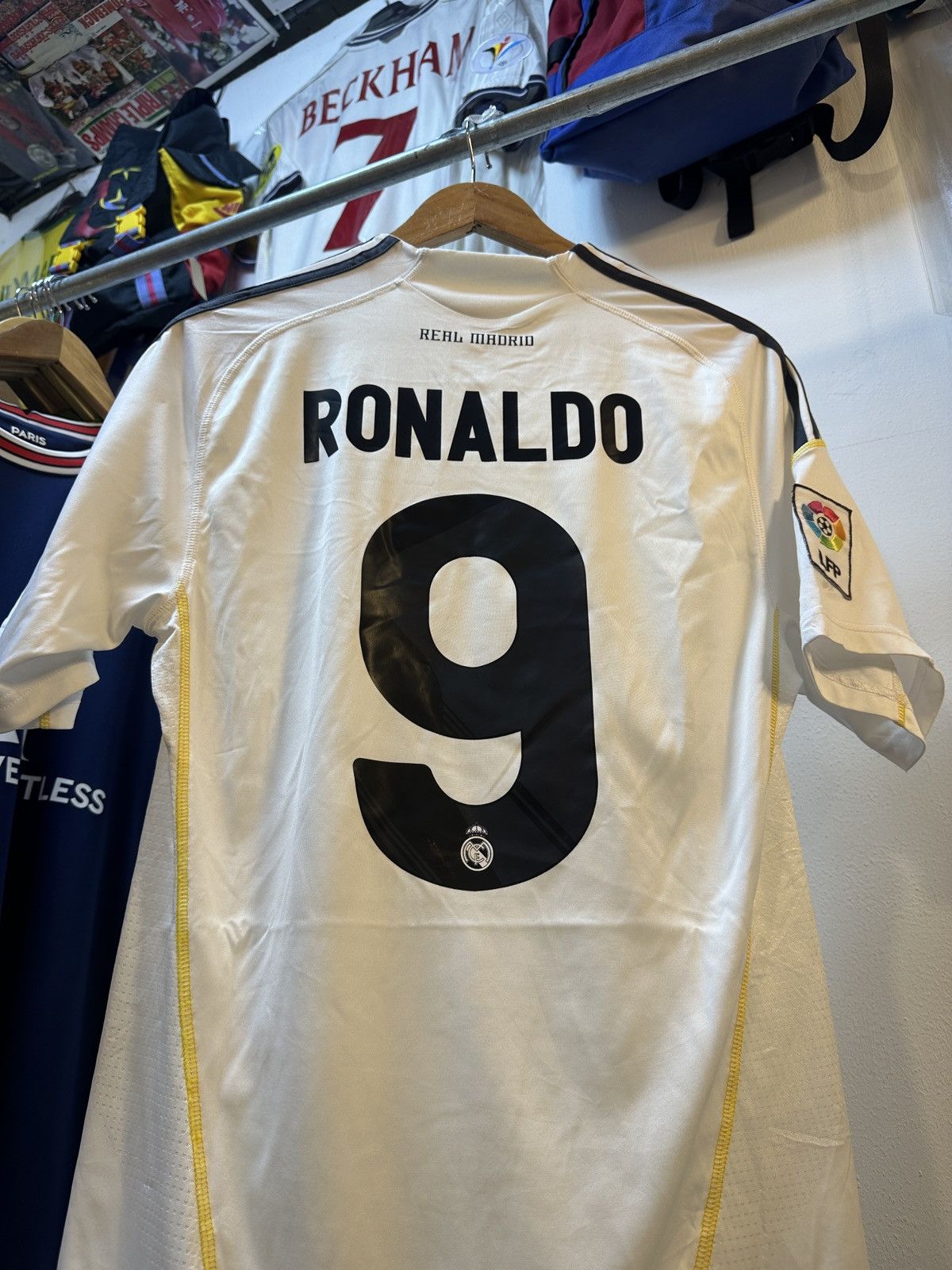 Adidas 2009-2010 Real Madrid Home Kit CR7 Size US S / EU 44-46 / 1 - 4 Thumbnail