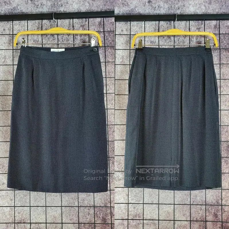 Yves Saint Laurent Yves Saint Laurent Black Wool Blend Dot Skirt . Size 23" - 1 Thumbnail