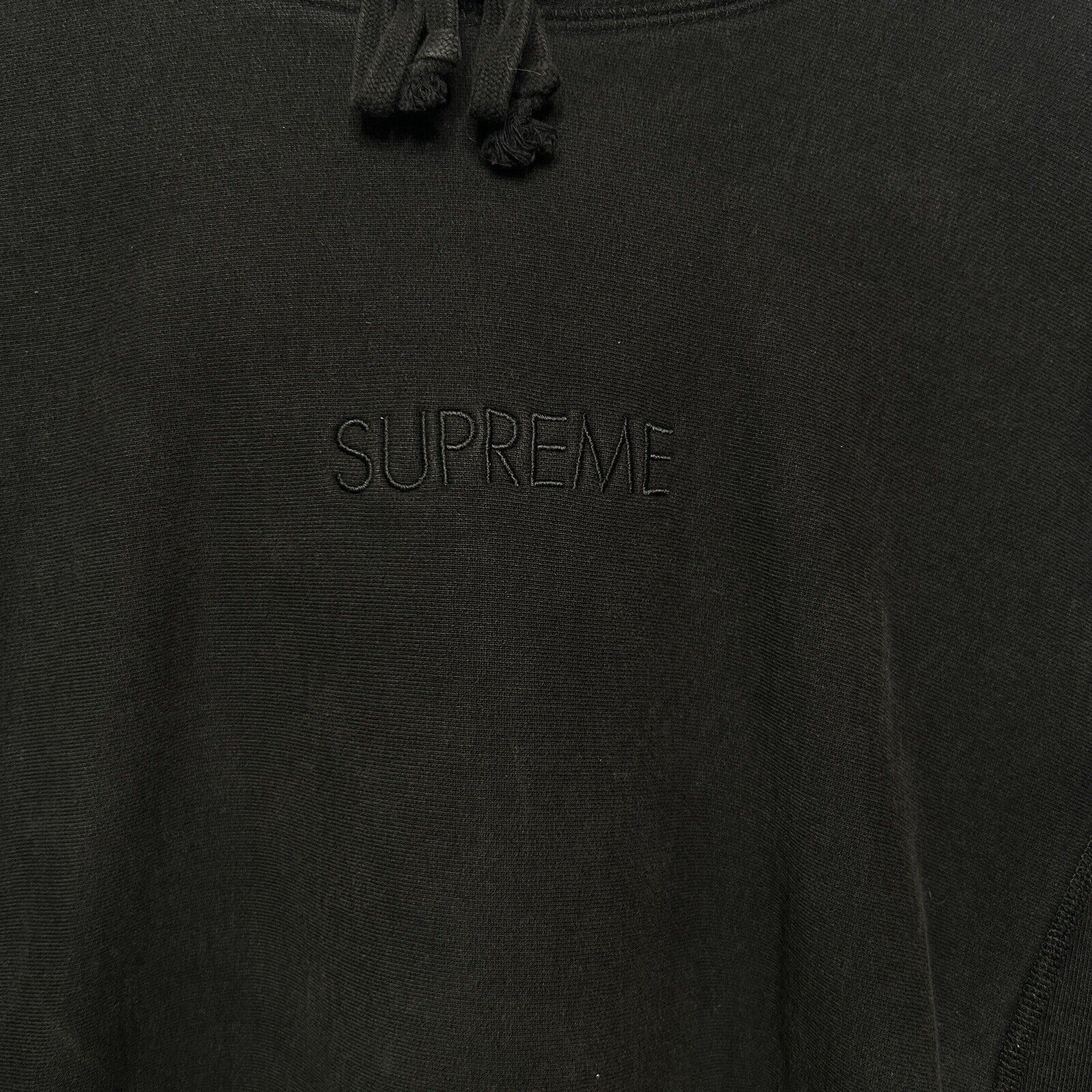Supreme Supreme Tonal Embroidered Logo Hoodie "Black" FW15 Size US M / EU 48-50 / 2 - 3 Thumbnail