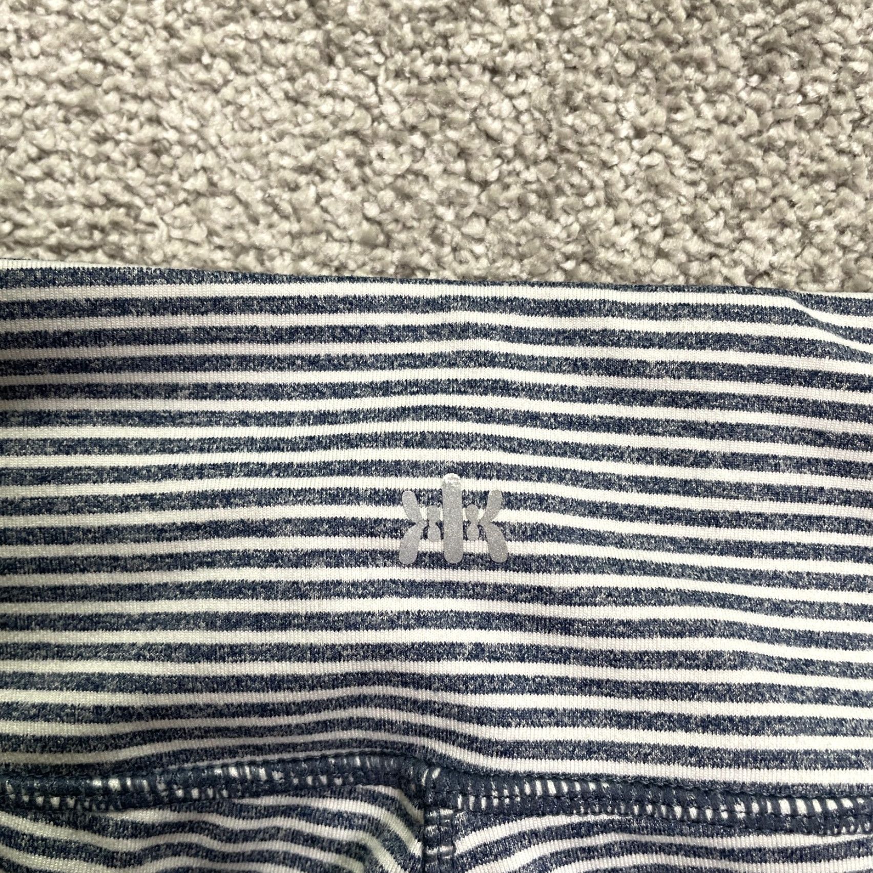 Vintage UNBRANDED Compression Leggings Womens Small Blue White Striped Athletic 25x28.5 Size 28" / US 6 / IT 42 - 4 Thumbnail