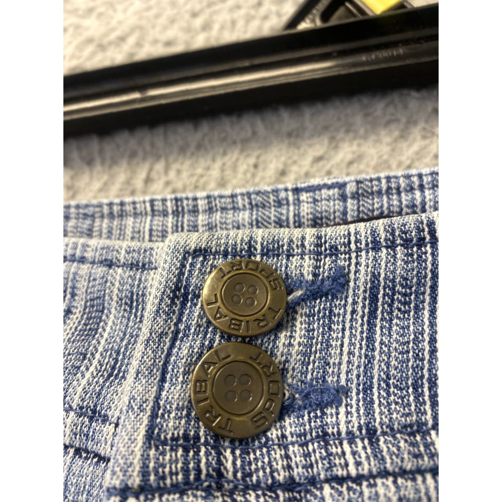 Denime VINTAGE Tribal Women's Denim Jeans Cropped Mid-Rise Straight Light Wash Size 10 Blue 90s Fashion Women's Size 32" / US 10 / IT 46 - 4 Thumbnail