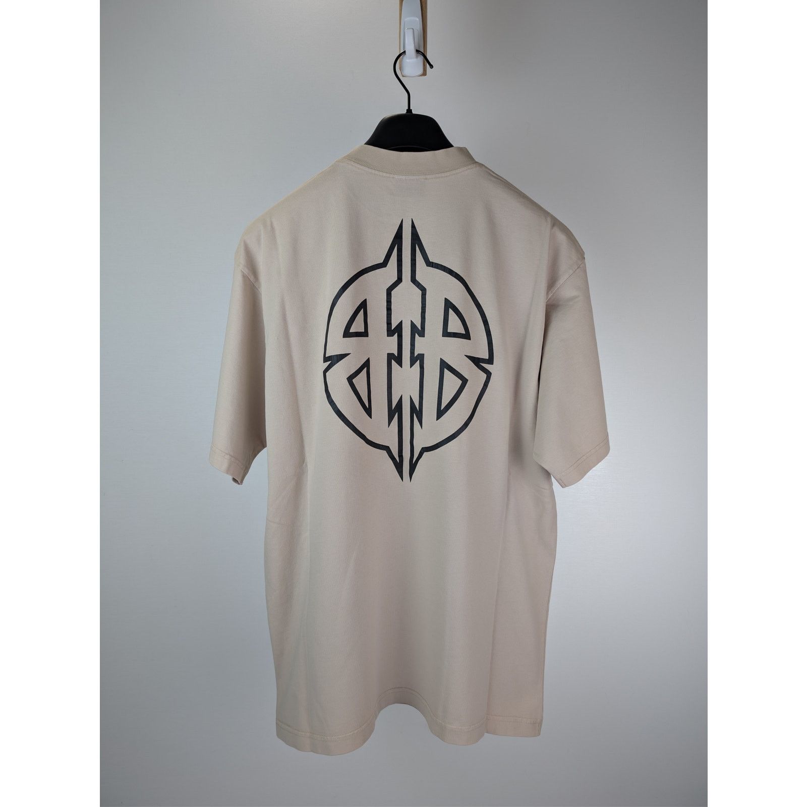 Balenciaga o1rshd1 Cotton Logo Medium Fit T-Shirt in Light Beige/Black Size US S / EU 44-46 / 1 - 9 Thumbnail