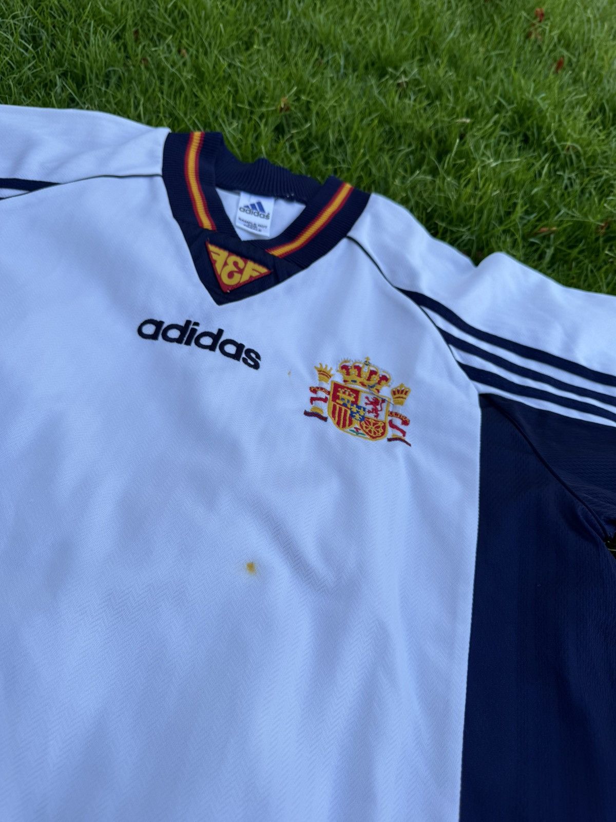 Adidas Vintage 1998 Spain away World Cup France jersey T-shirt Size US L / EU 52-54 / 3 - 8 Thumbnail