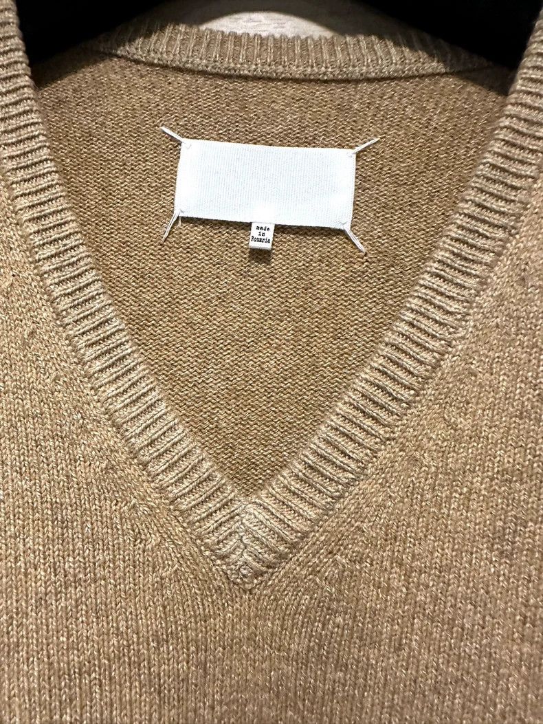 Maison Margiela Maison Margiela Wool silk blend V-neck long-sleeved versat Size XS / US 0-2 / IT 36-38 - 3 Thumbnail
