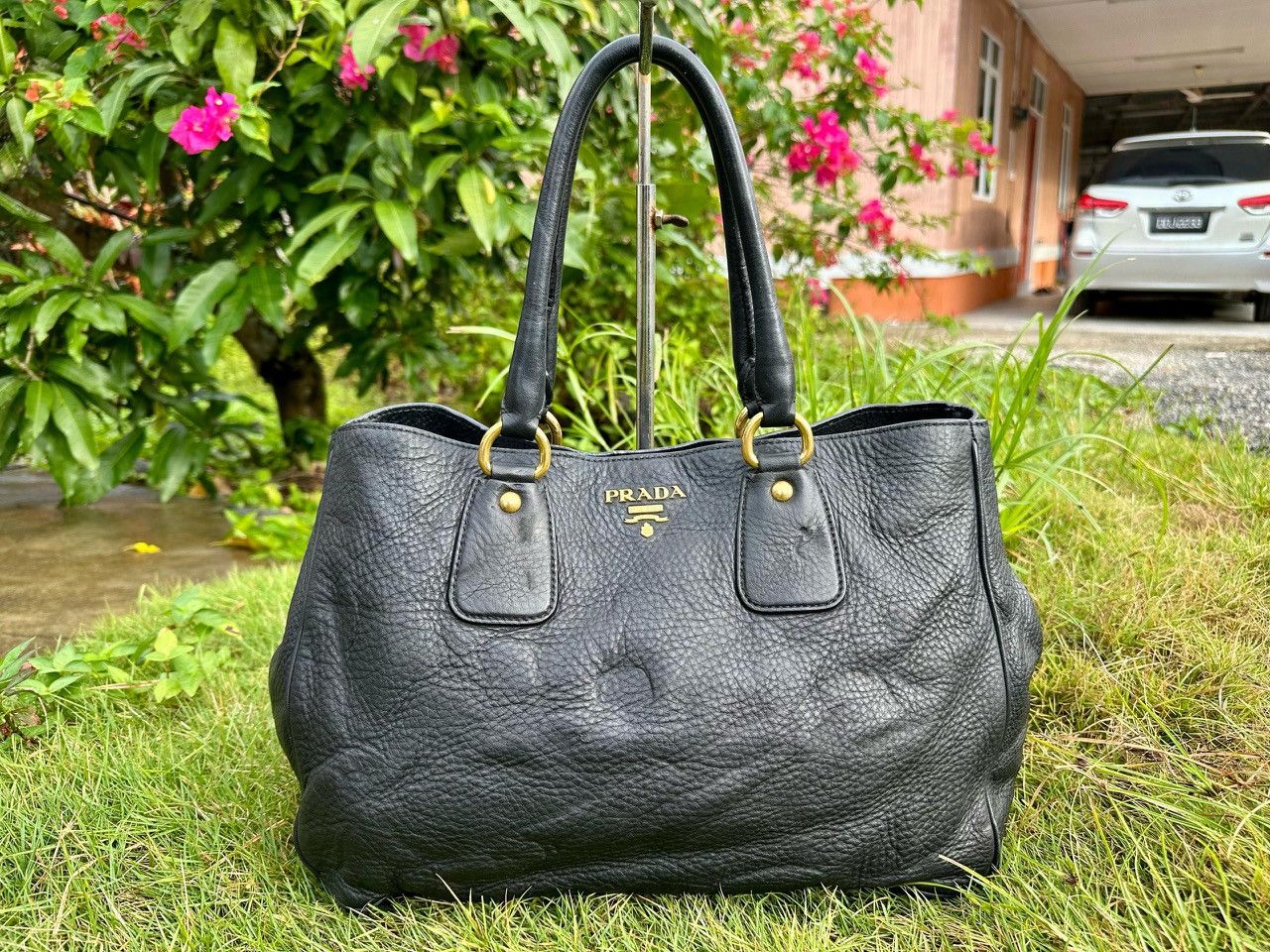 Authentic Prada Vitello Daino Nero Shopping Tote Bag