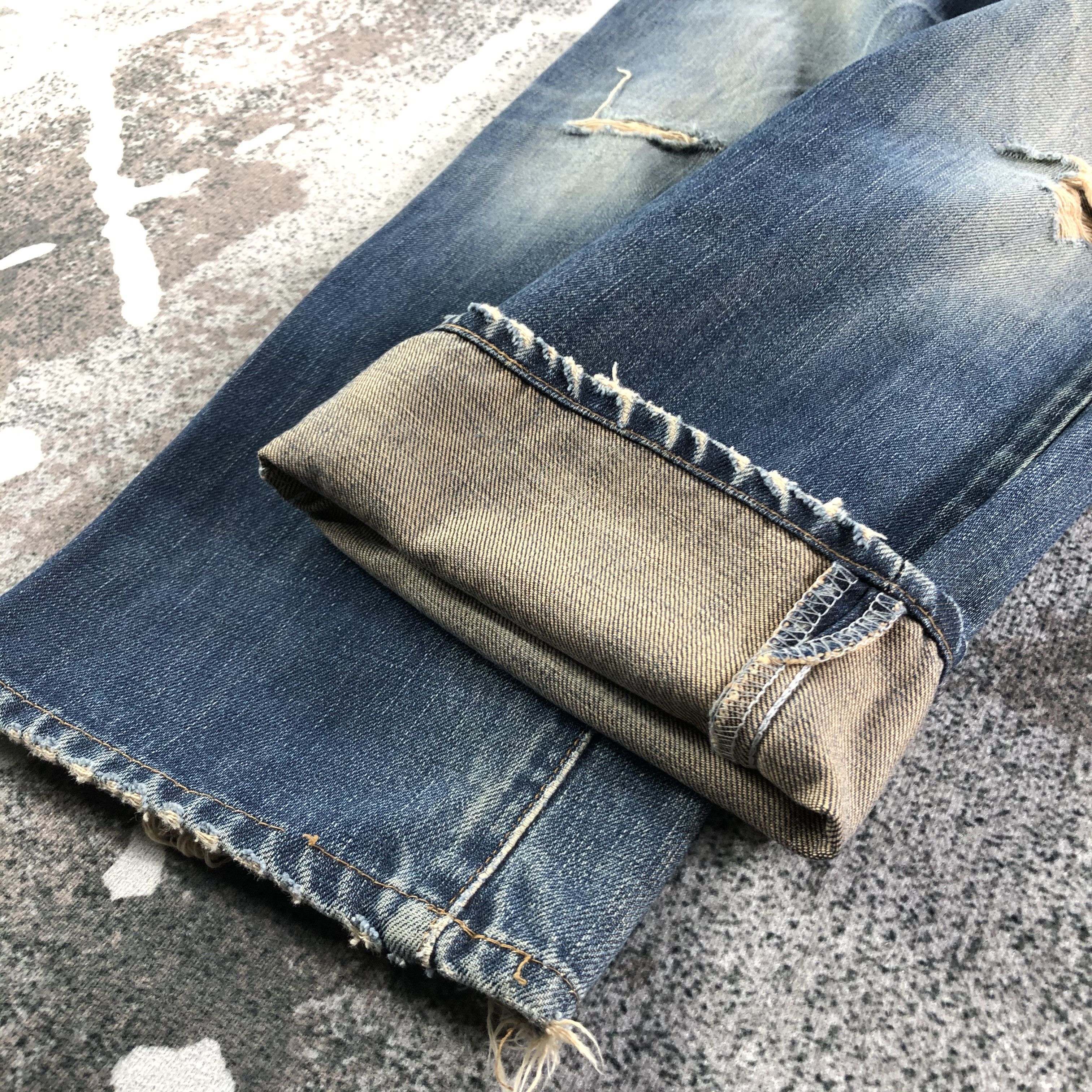 Vintage Edwin Jeans Distressed Denim KJ2200