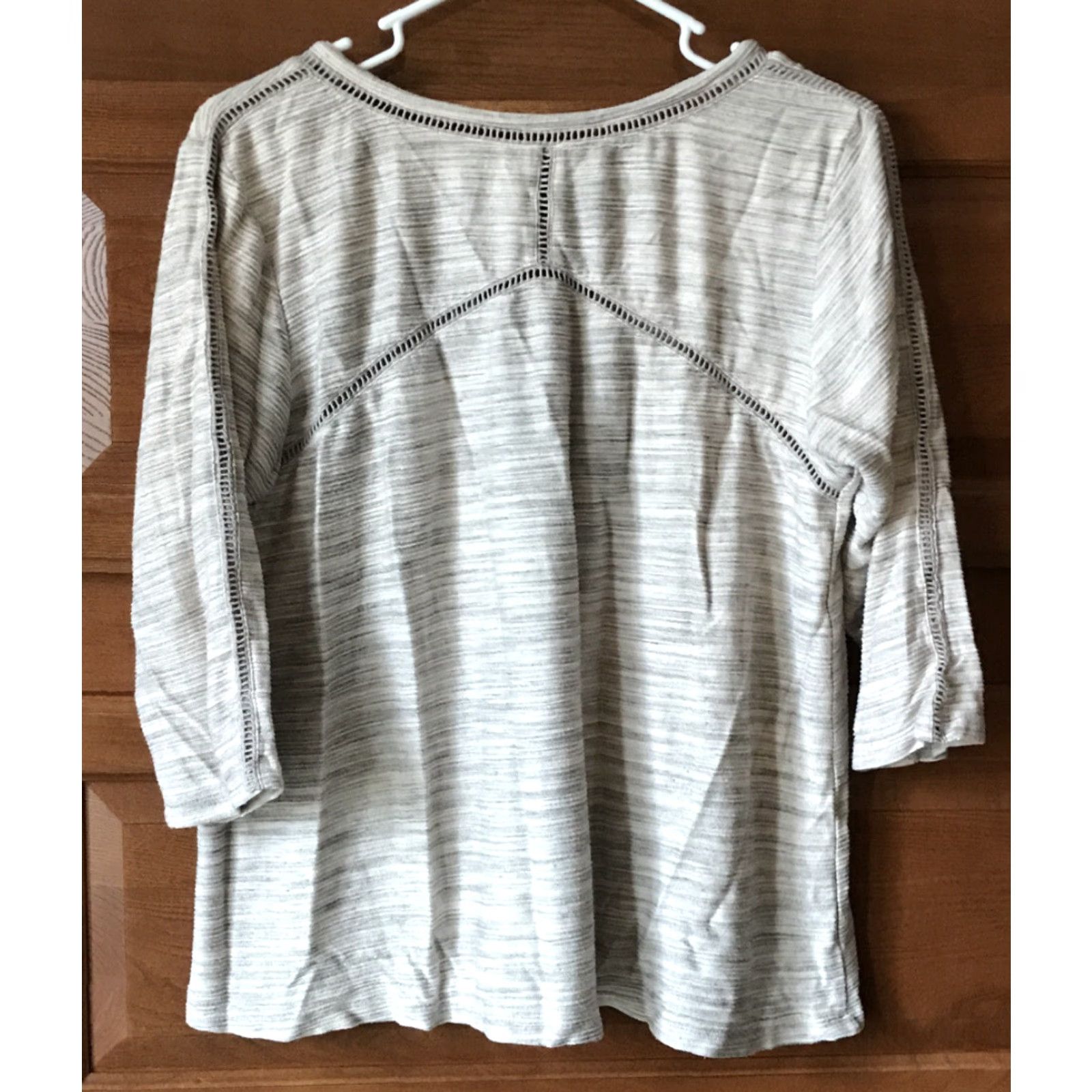 Vintage BKE Red Womens Blouse Shirt 3/4 Sleeve V-Neck White Gray Striped M Medium Womens Blouse B111 Size M / US 6-8 / IT 42-44 - 2 Thumbnail