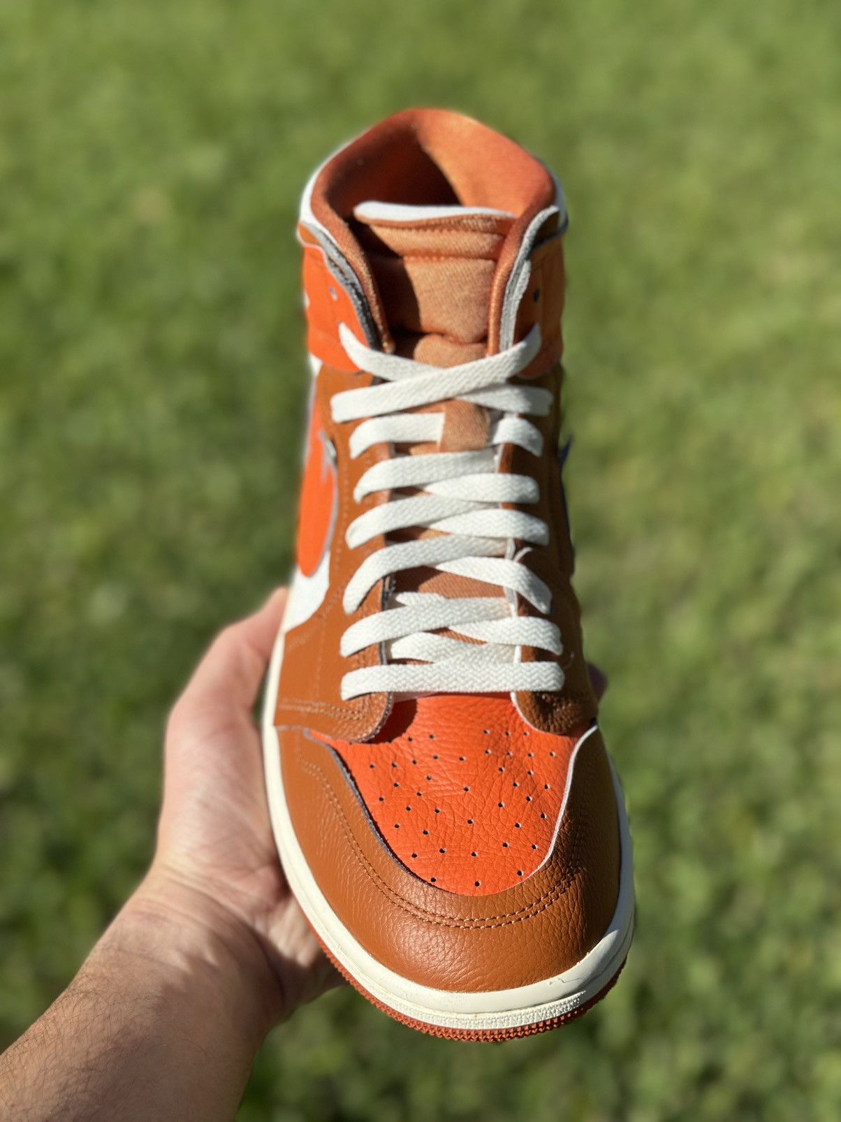 Jordan Brand Nike Air Jordan 1 High Desert Orange FB9891800 Size 11W/9.5M Size US 11 / IT 41 - 5 Thumbnail