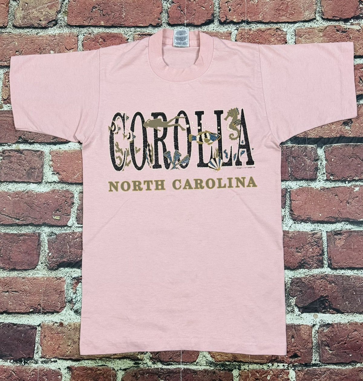 Fruit Of The Loom Vintage Corolla North Carolina Single Stitch Tee Scuba Fish Size US S / EU 44-46 / 1 - 1 Thumbnail