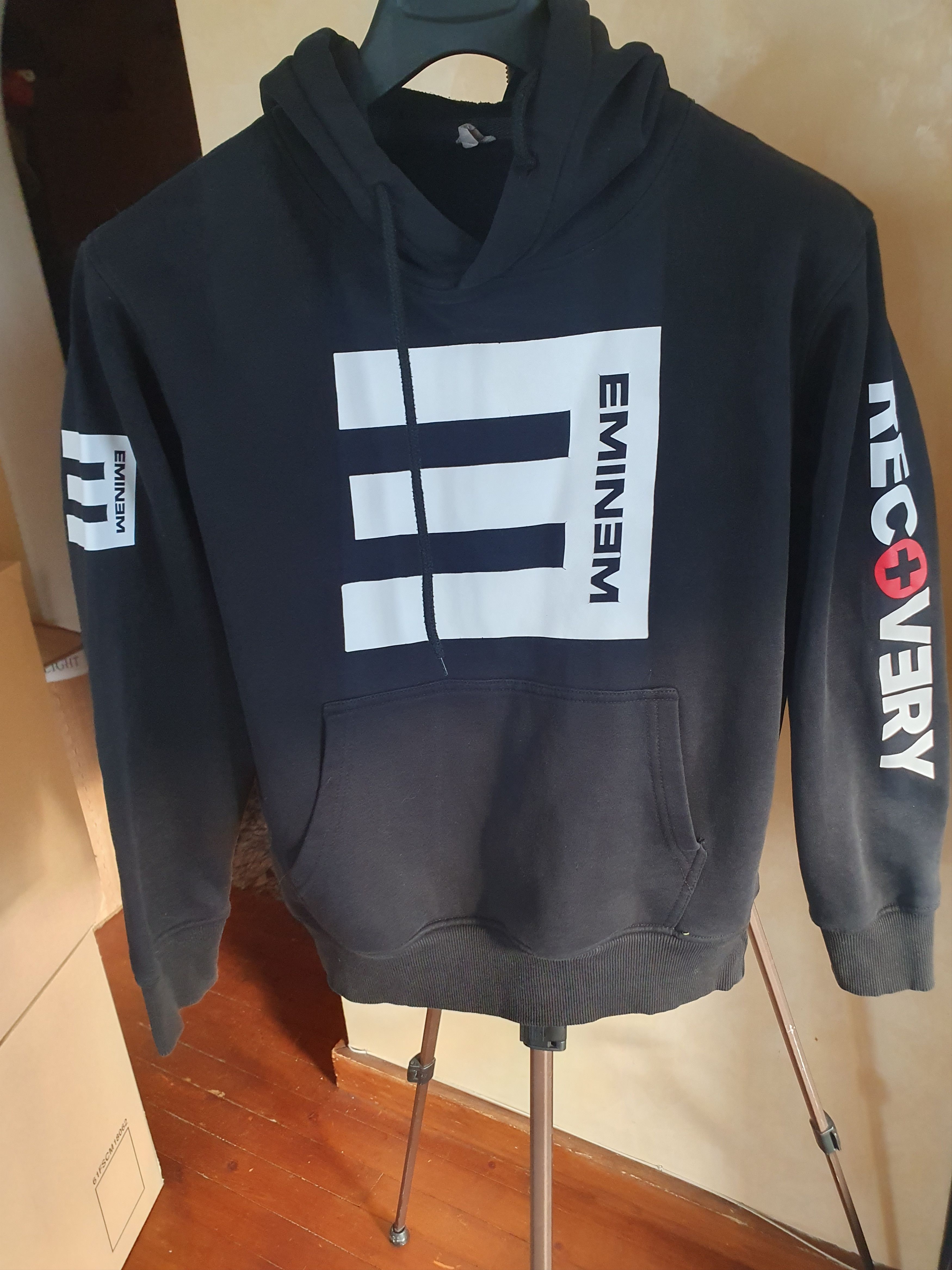 Eminem × Rap Tees Eminem Recovery Rap Hoodie sz M/S? Size US M / EU 48-50 / 2 - 3 Thumbnail