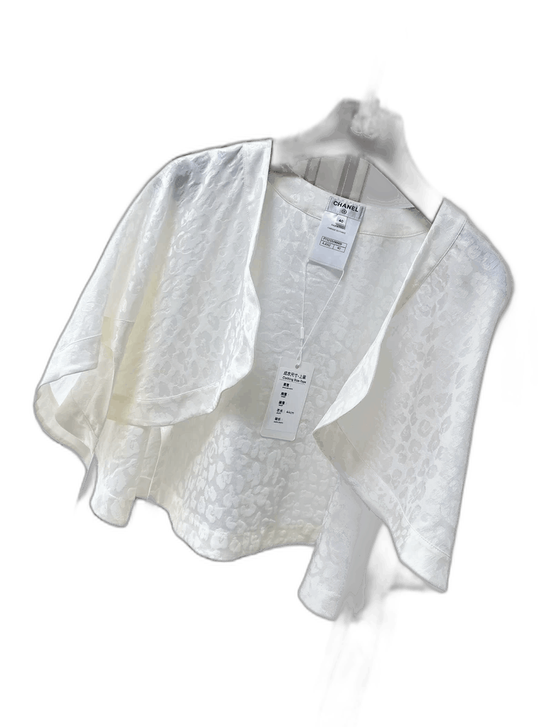 Chanel Chanel 23A White Silk Shawl Cardigan Size M / US 6-8 / IT 42-44 - 1 Thumbnail