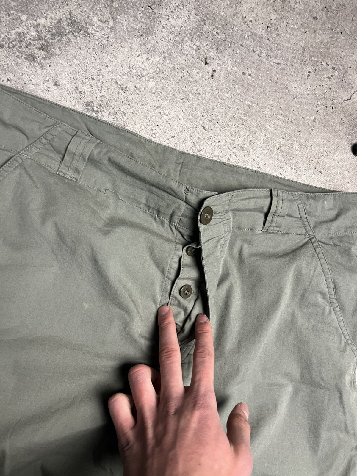 Nike ACG Vintage Nike Acg Cargo Pants Drill Nylon faded avangarde L Size US 35 - 5 Thumbnail