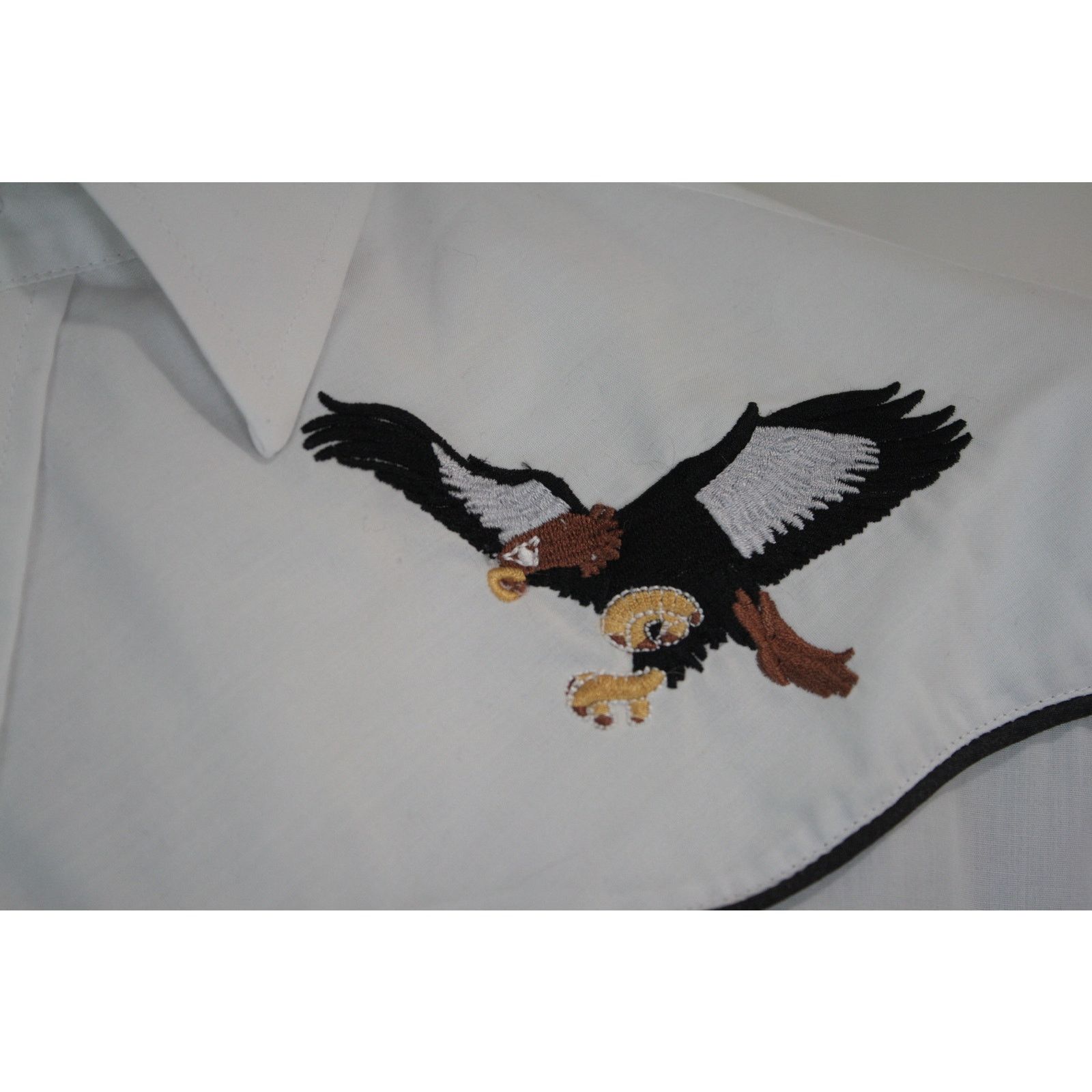 Vintage Vintage Embroidered Eagle Pearl Snap White Western Shirt L Size US L / EU 52-54 / 3 - 3 Thumbnail