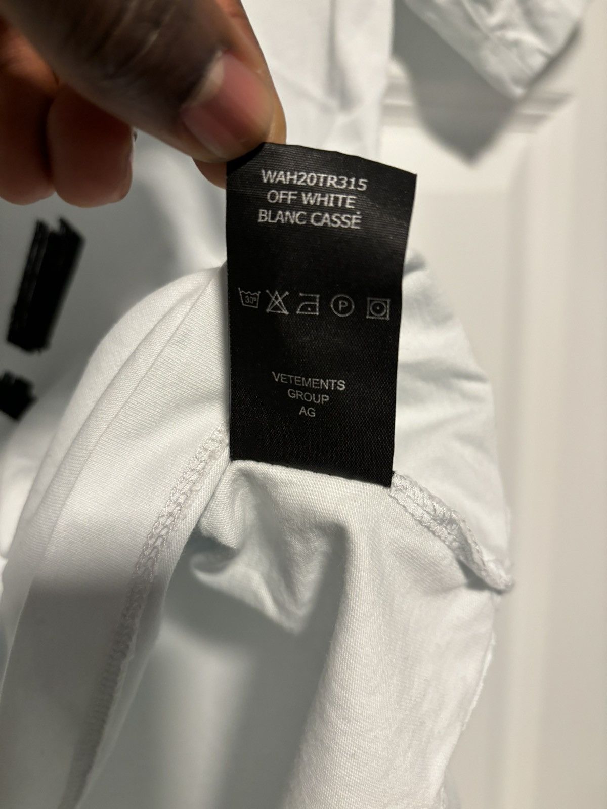 Vetements Vetements FW19 Corporate Magazines Kurt Cobain Shirt Size US M / EU 48-50 / 2 - 9 Thumbnail